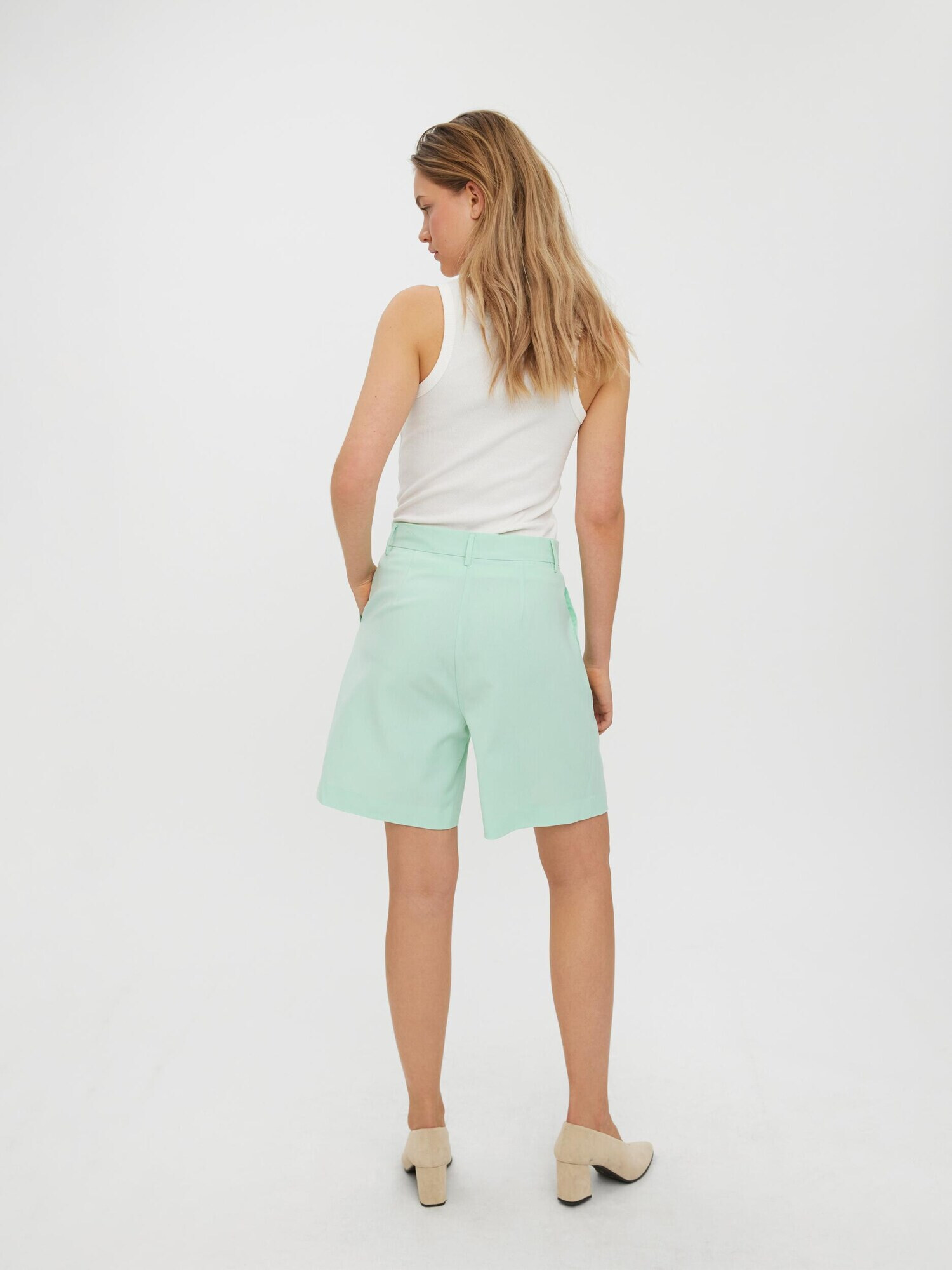 VERO MODA Pantaloni cutați verde pastel - Pled.ro