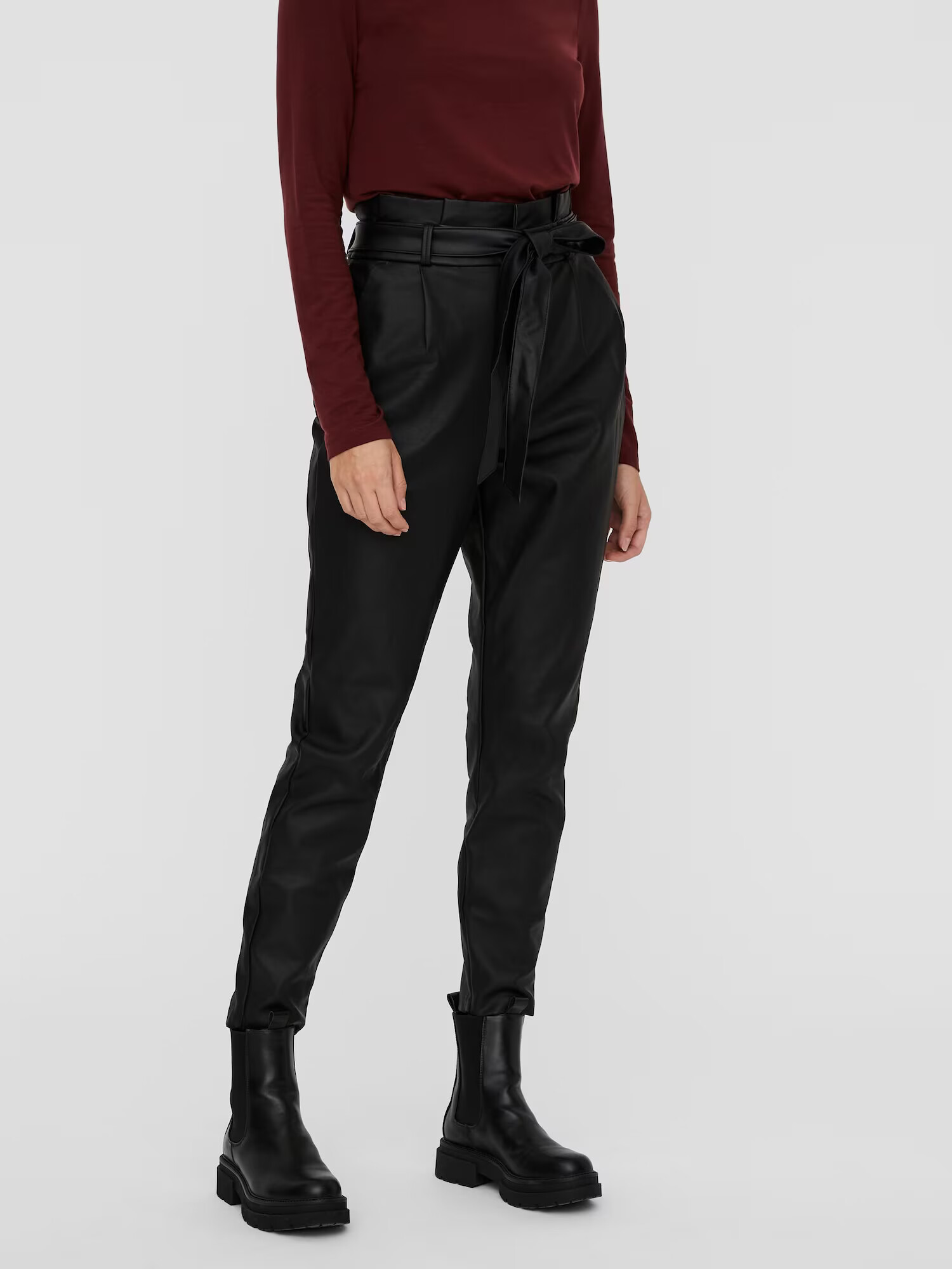 VERO MODA Pantaloni 'Eva' negru - Pled.ro