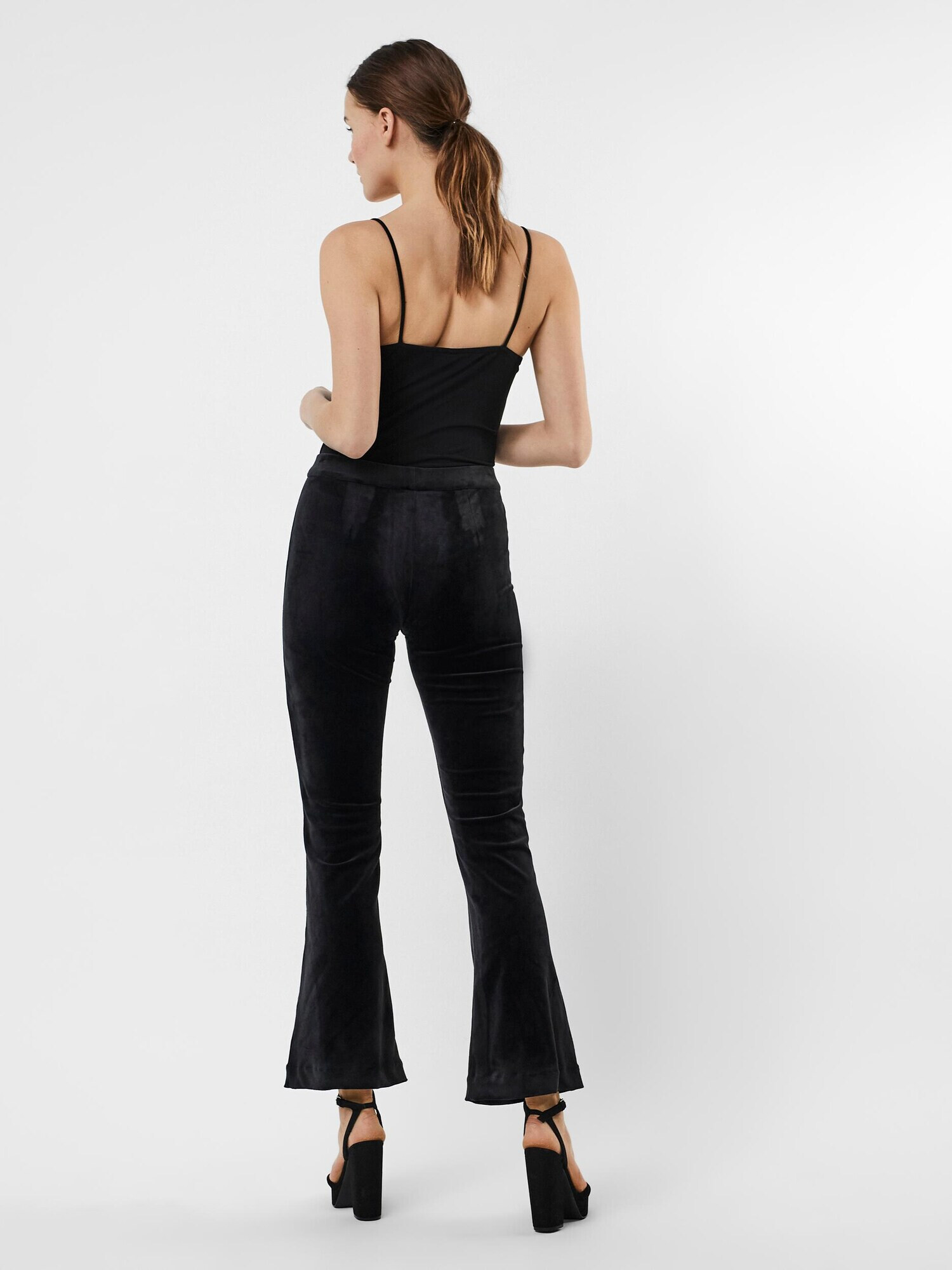 VERO MODA Pantaloni 'Kamma' negru - Pled.ro