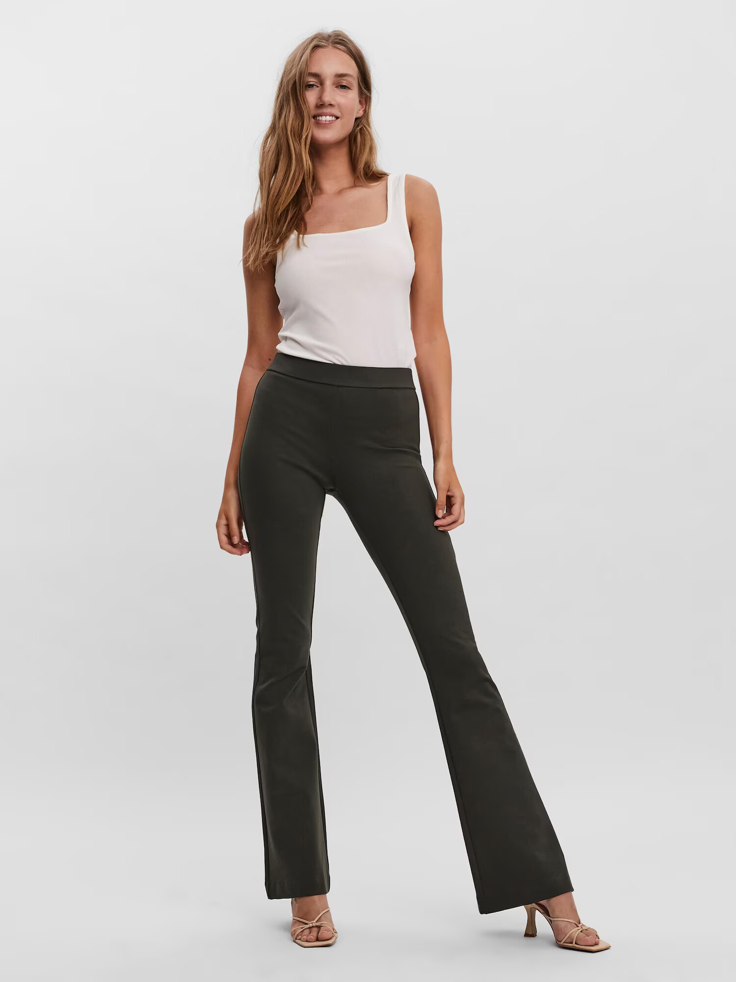 VERO MODA Pantaloni 'Kamma' oliv - Pled.ro