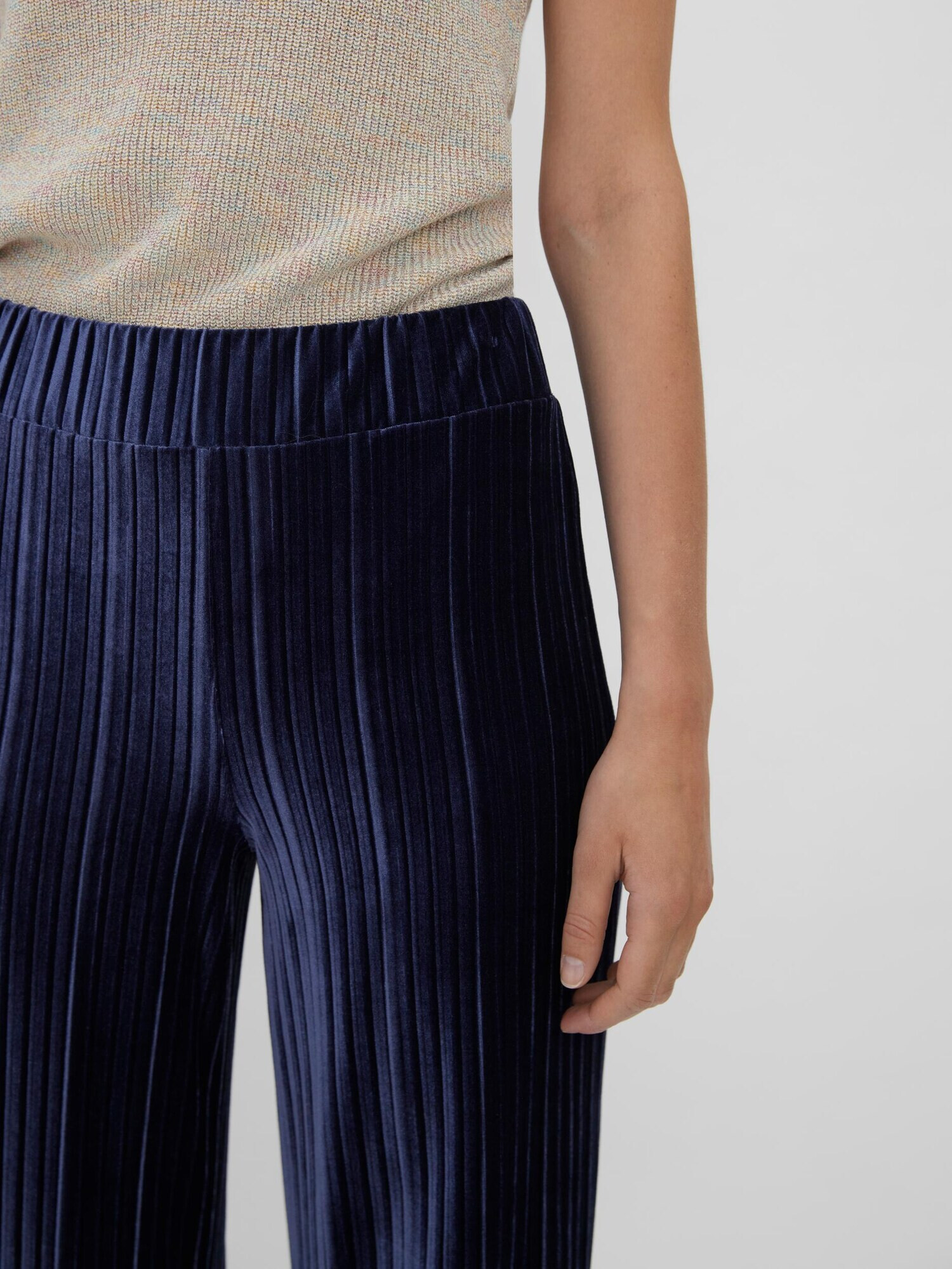 VERO MODA Pantaloni 'Kammie' bleumarin - Pled.ro