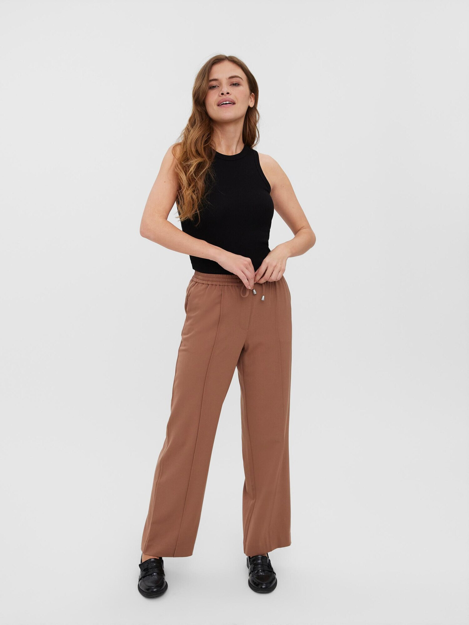 VERO MODA Pantaloni 'LARA' ocru - Pled.ro