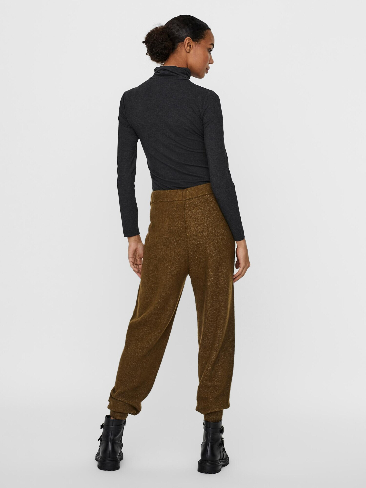 VERO MODA Pantaloni 'Lefile' oliv - Pled.ro