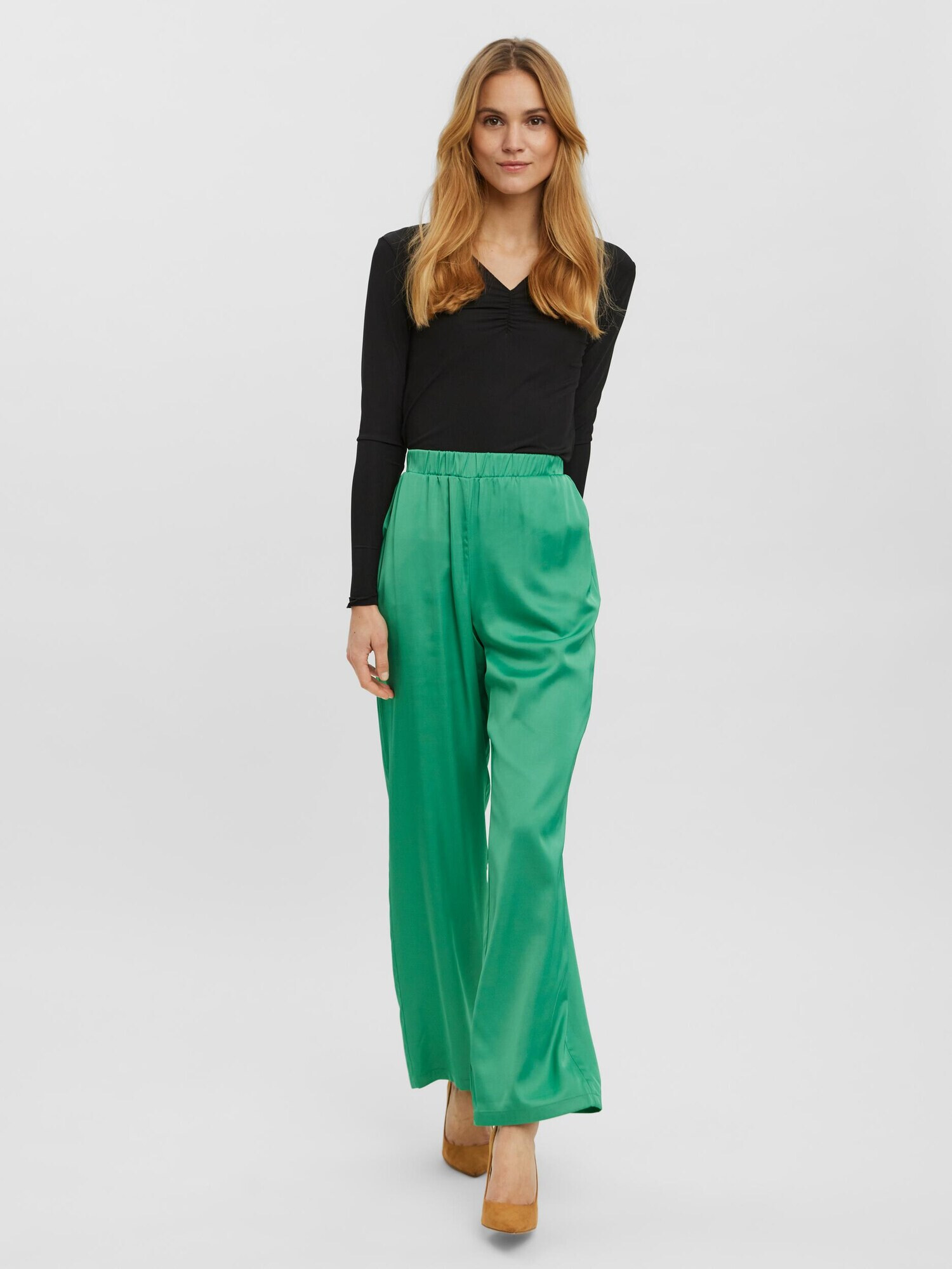 VERO MODA Pantaloni 'Natalia' verde jad - Pled.ro