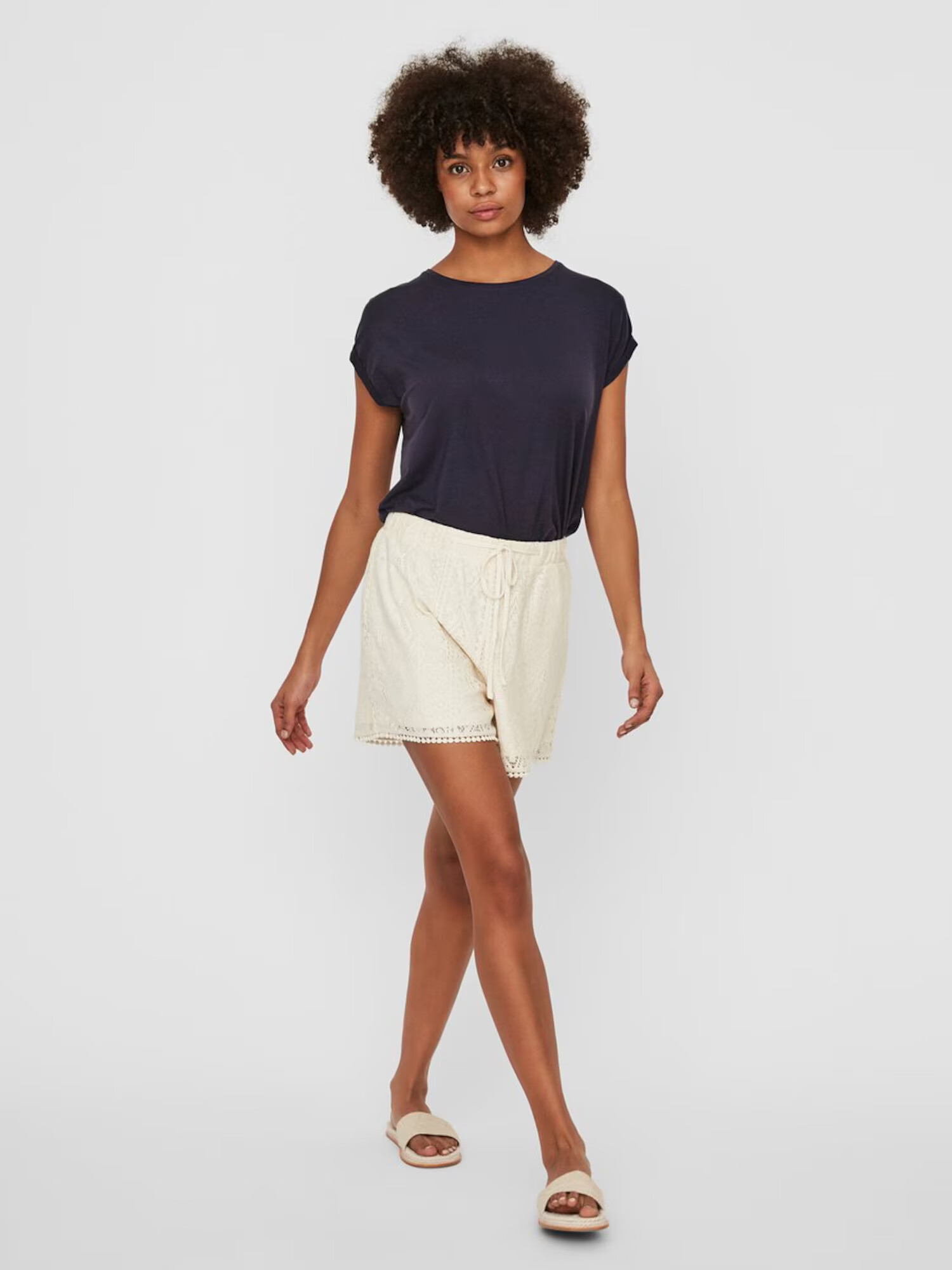 VERO MODA Pantaloni 'Olea' crem - Pled.ro