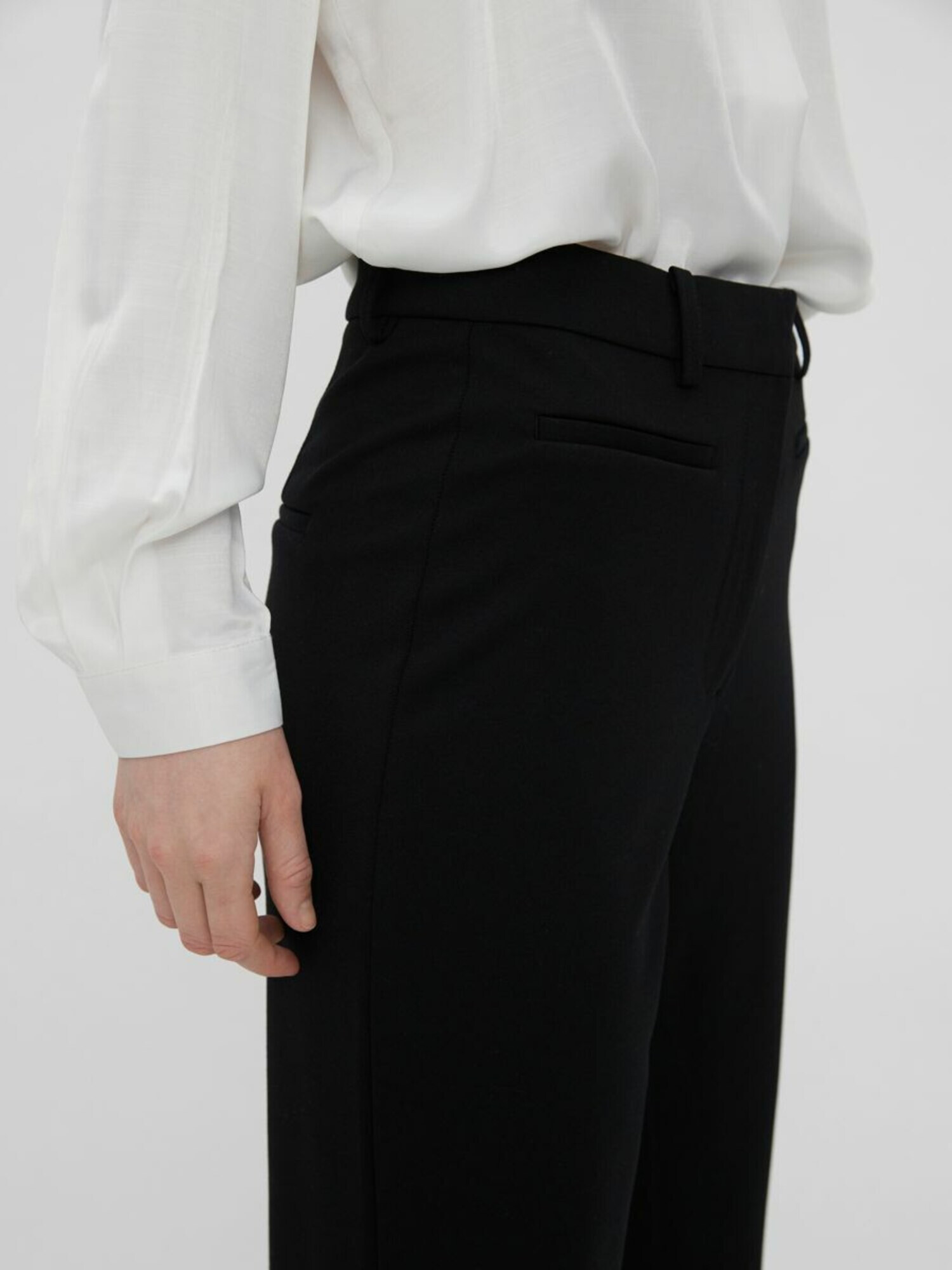 VERO MODA Pantaloni 'Ruth' negru - Pled.ro