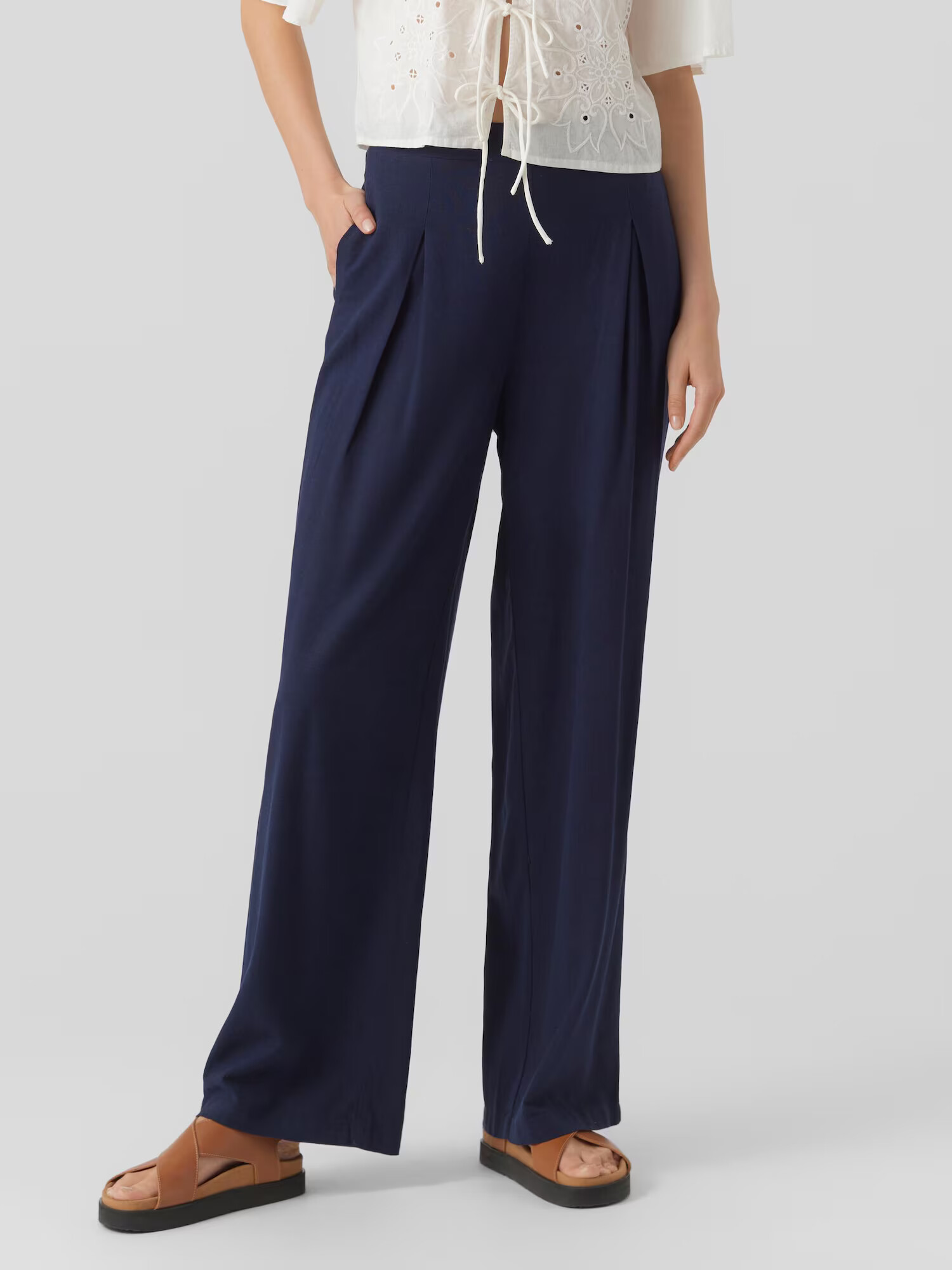 Vero Moda Petite Pantaloni cutați 'MYMILO' bleumarin - Pled.ro