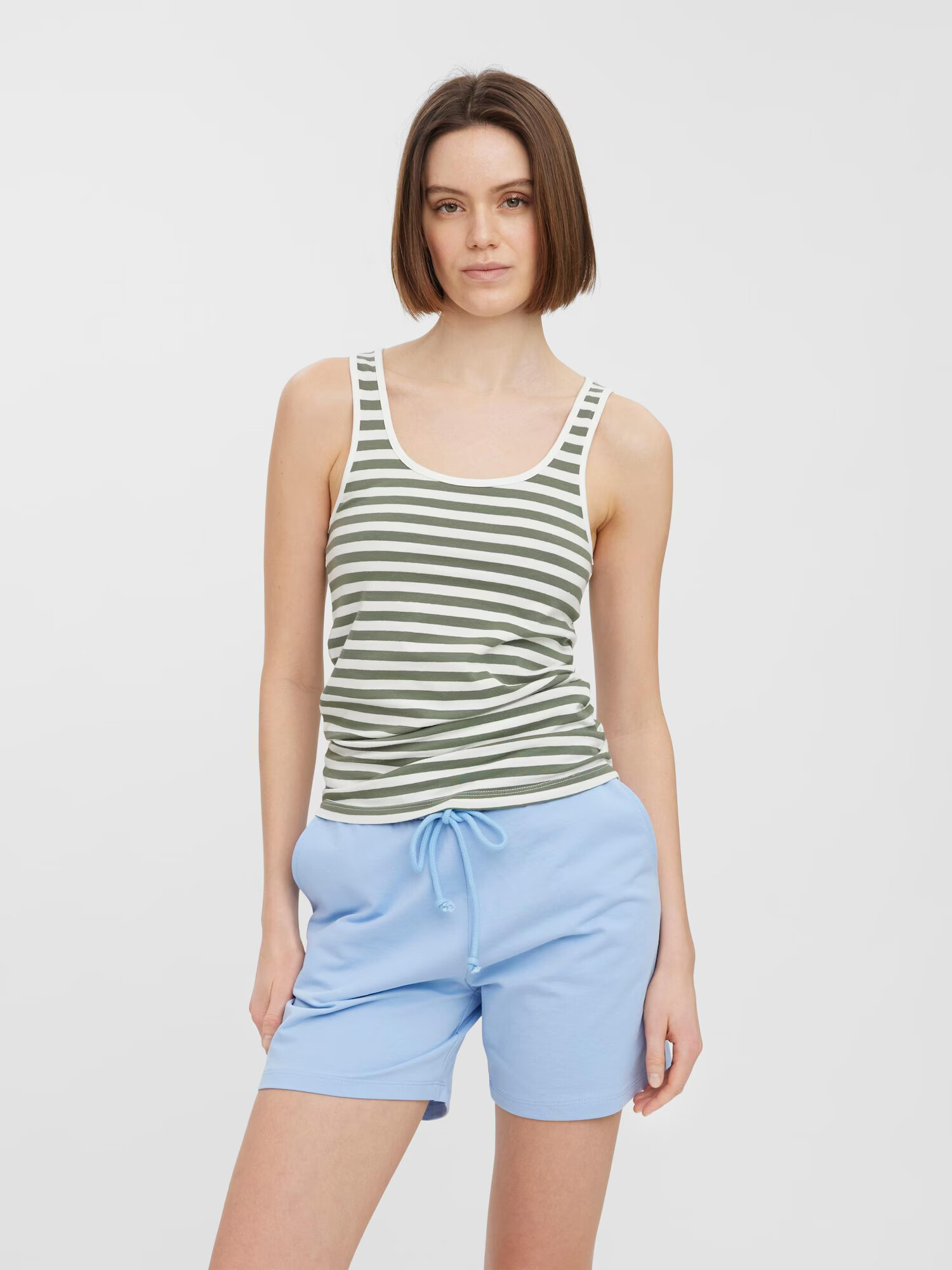 VERO MODA Top 'Sailor Sabbi' verde pastel / alb lână - Pled.ro