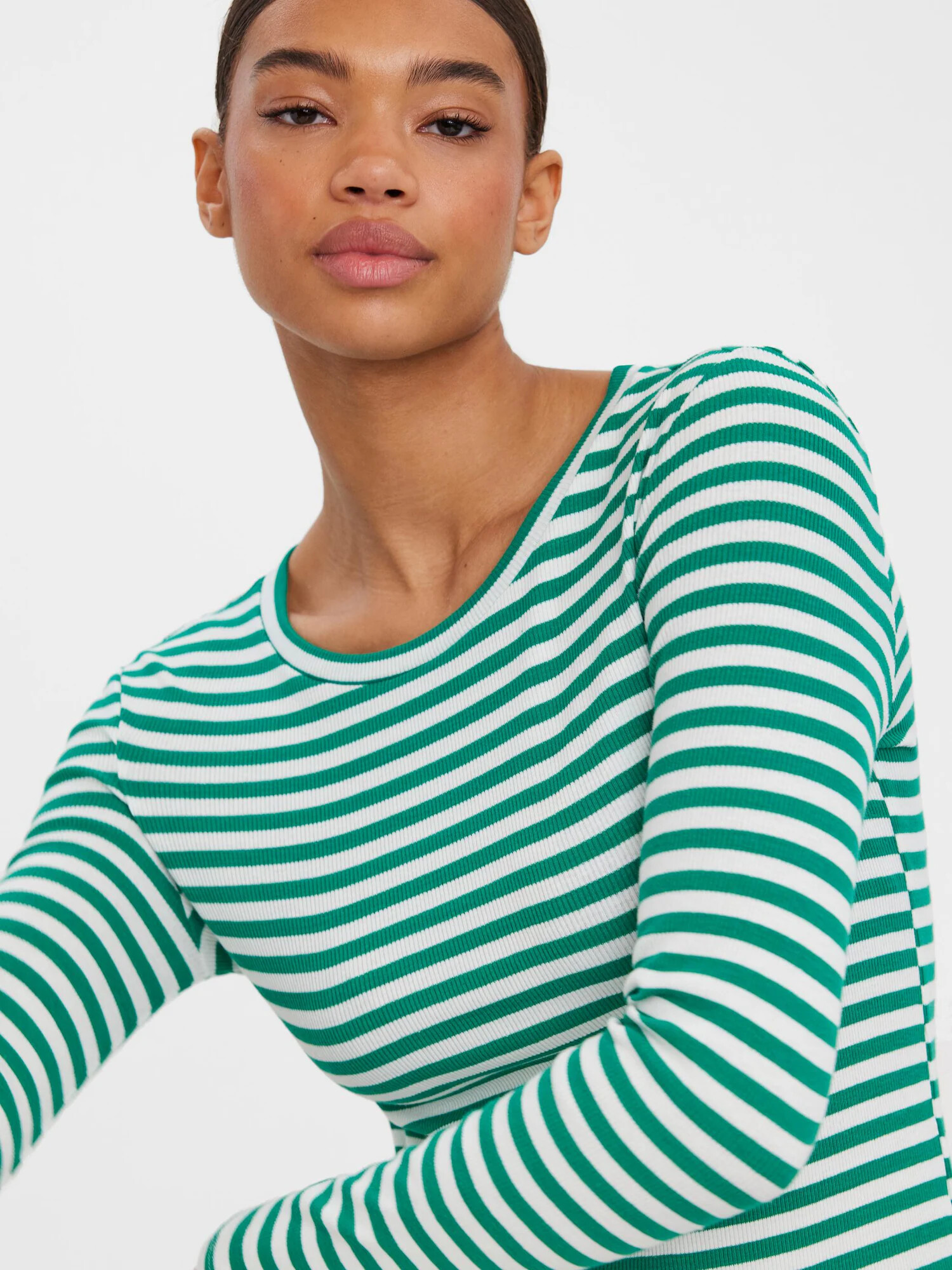 VERO MODA Tricou 'Natasha' verde iarbă / alb - Pled.ro