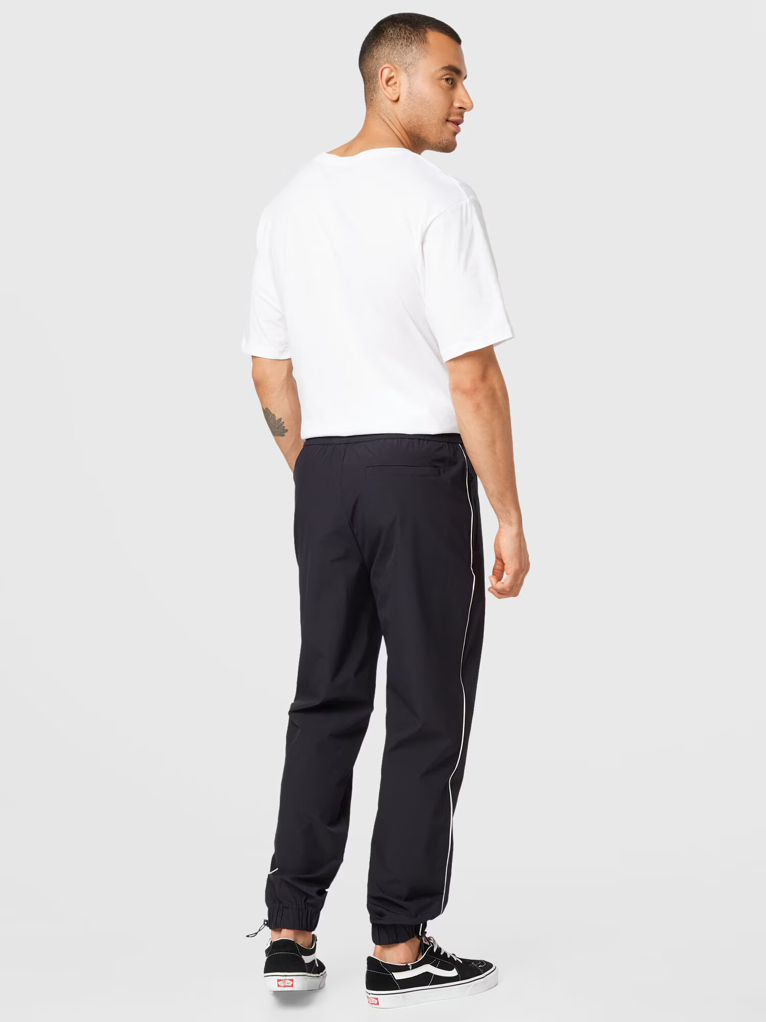 VIERVIER Pantaloni 'Antonio' negru - Pled.ro