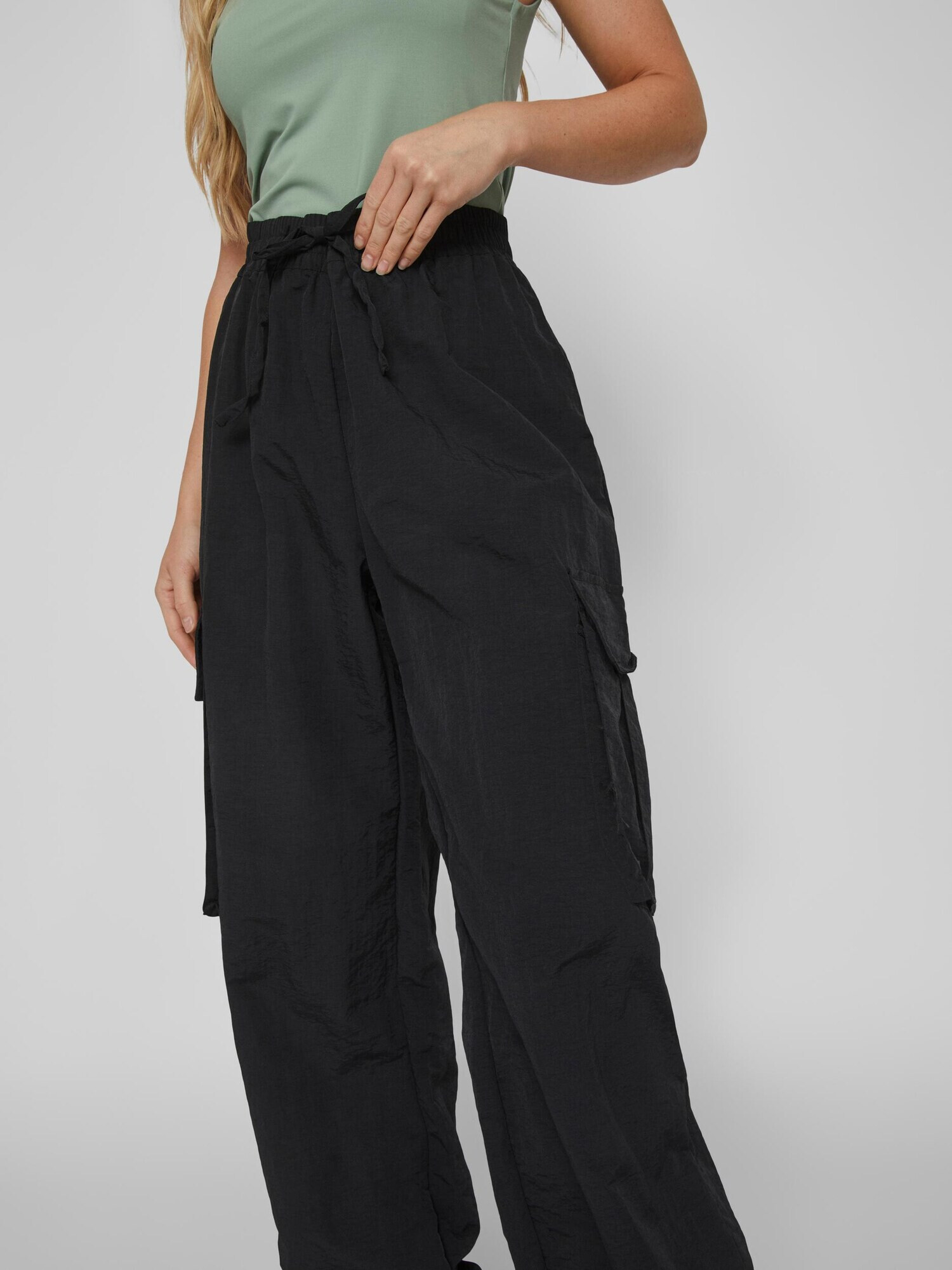 VILA Pantaloni 'POCKY' negru - Pled.ro