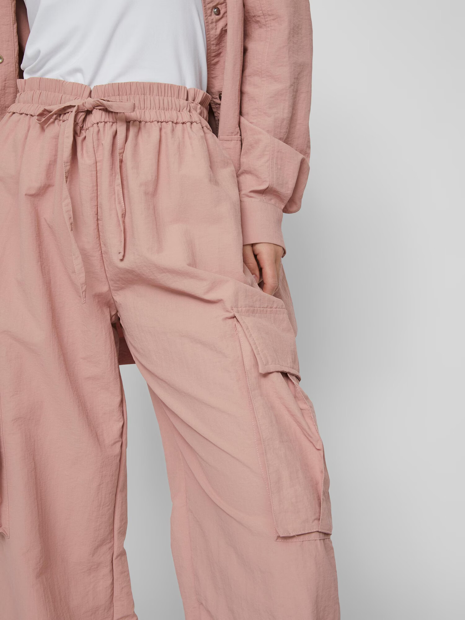 VILA Pantaloni 'POCKY' roz pastel - Pled.ro