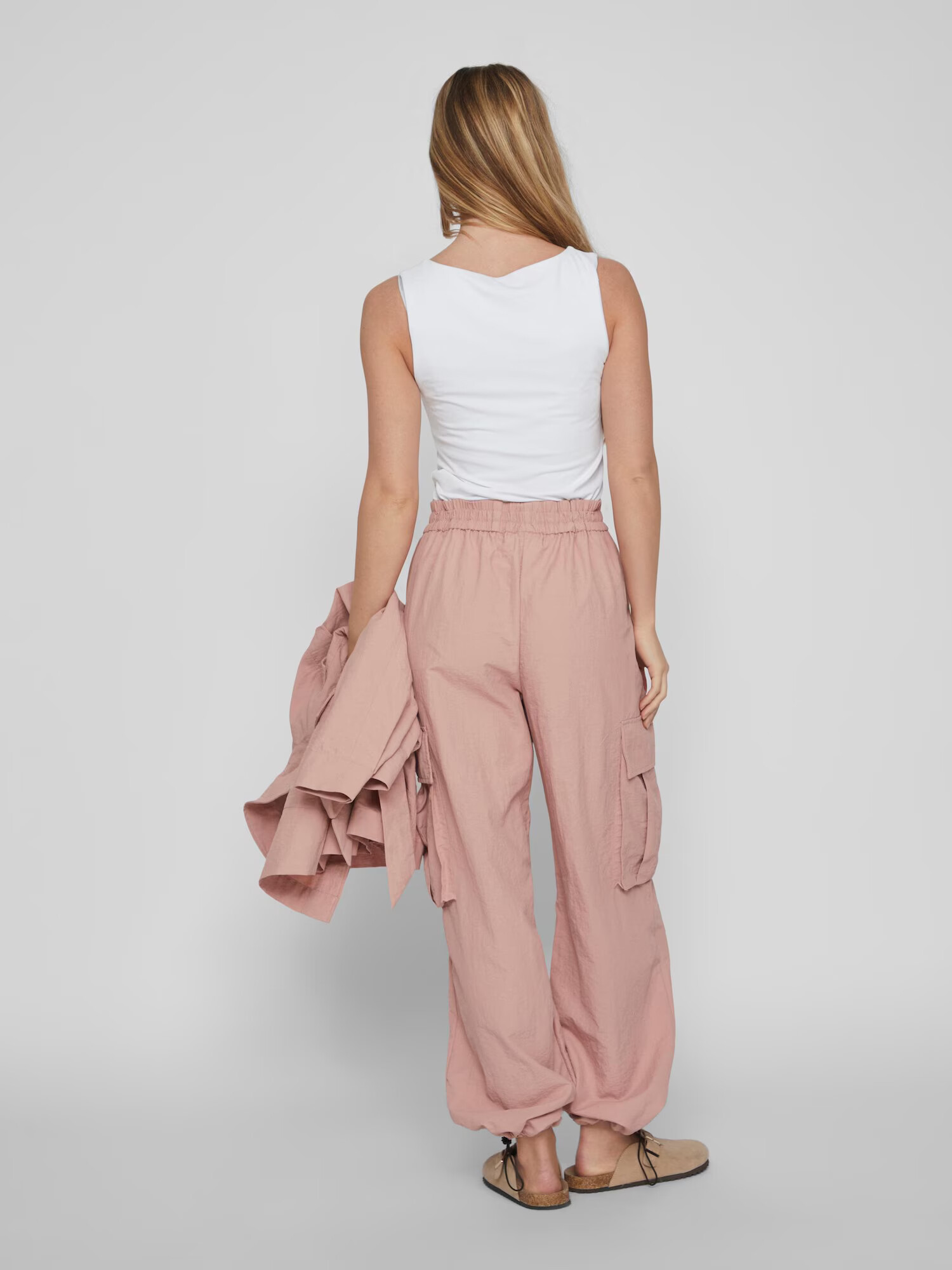 VILA Pantaloni 'POCKY' roz pastel - Pled.ro