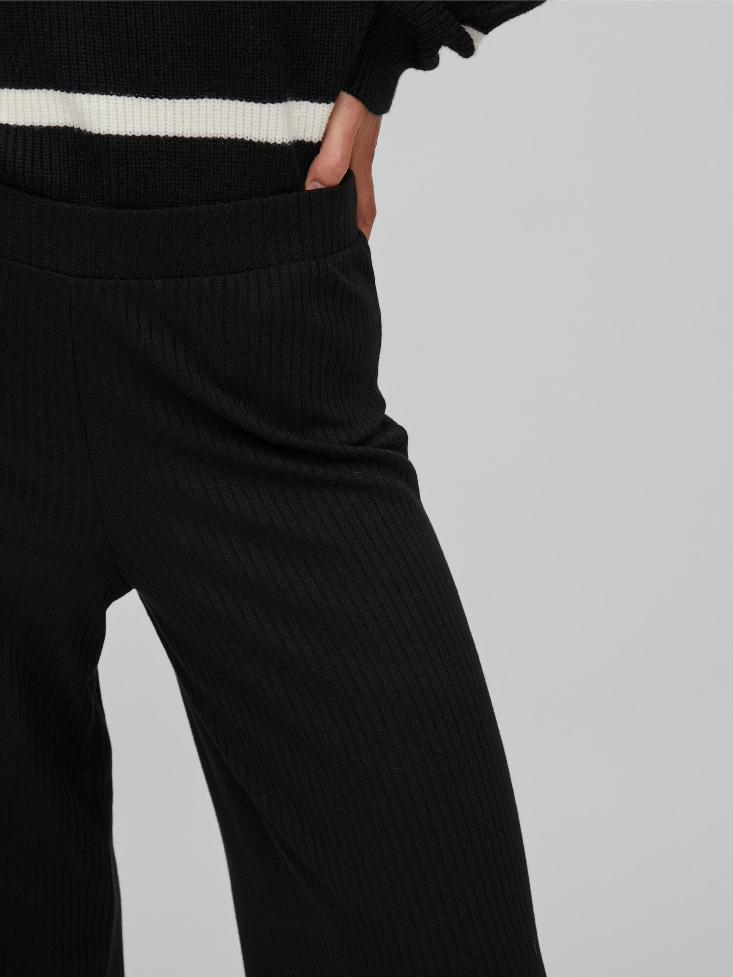 Vila Petite Pantaloni 'RIBBI' negru - Pled.ro