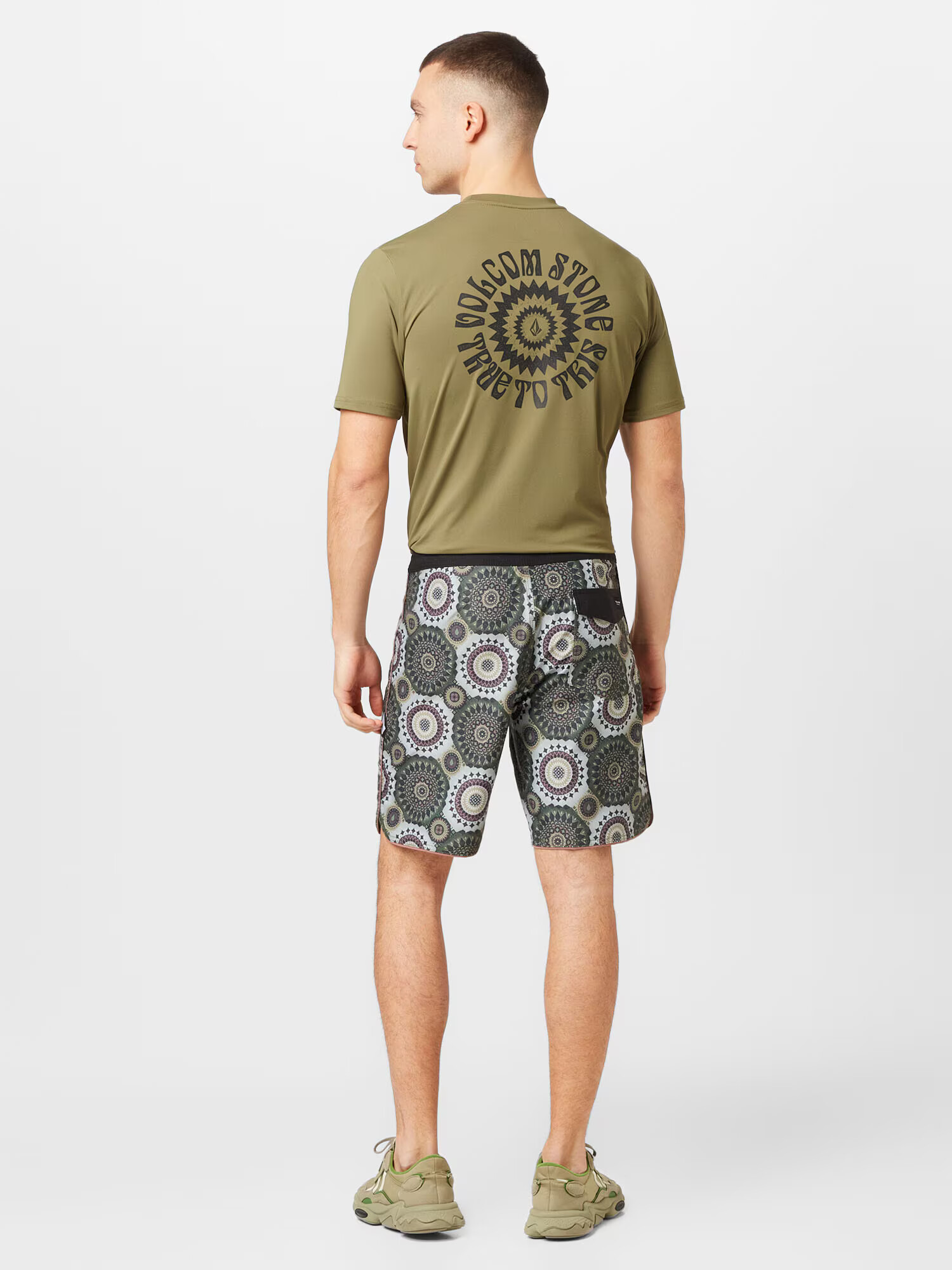 Volcom Pantaloni scurți apă 'Barnacle' verde / lila / negru / alb - Pled.ro