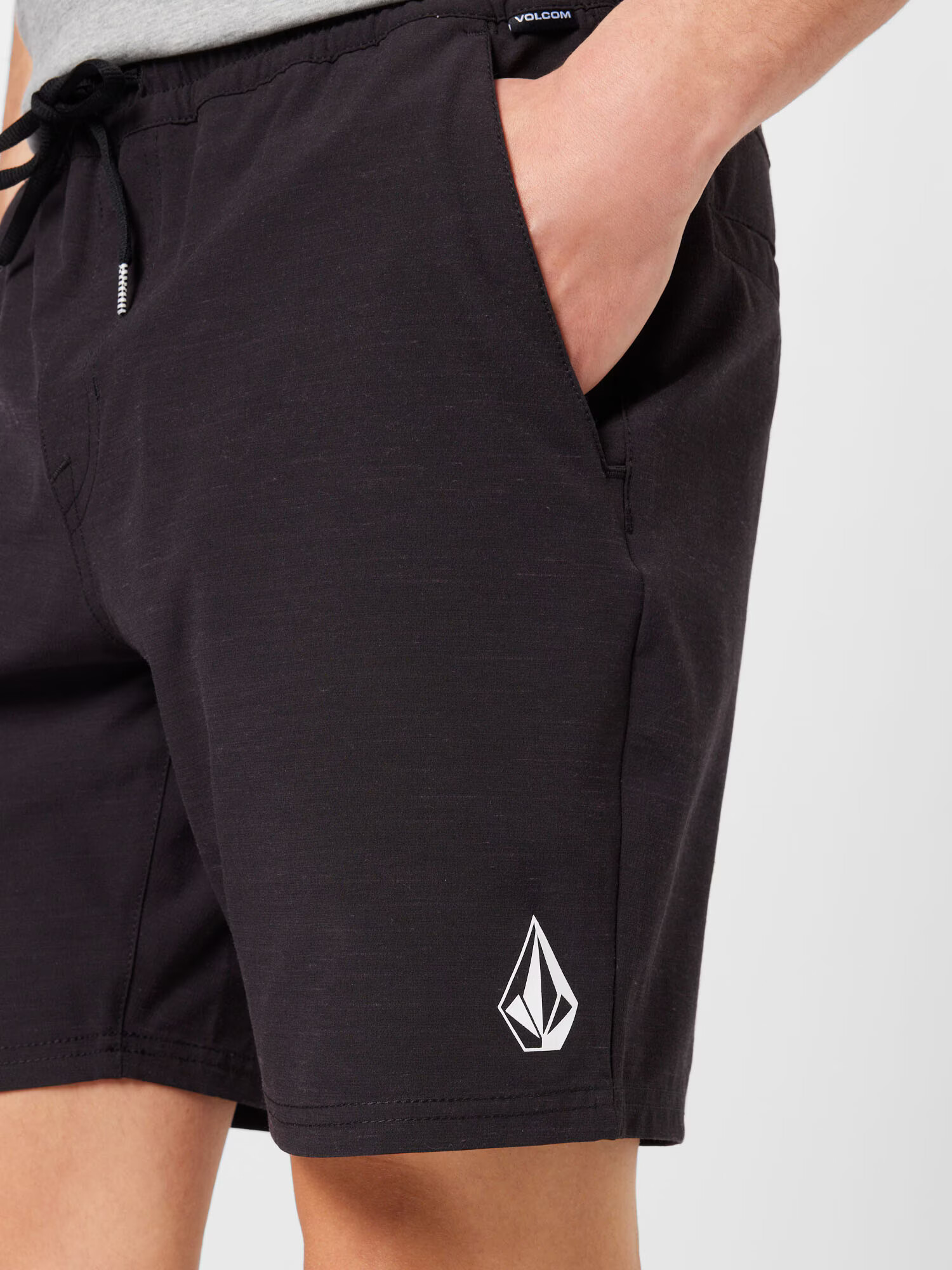 Volcom Pantaloni 'UNDERSTONED' negru - Pled.ro