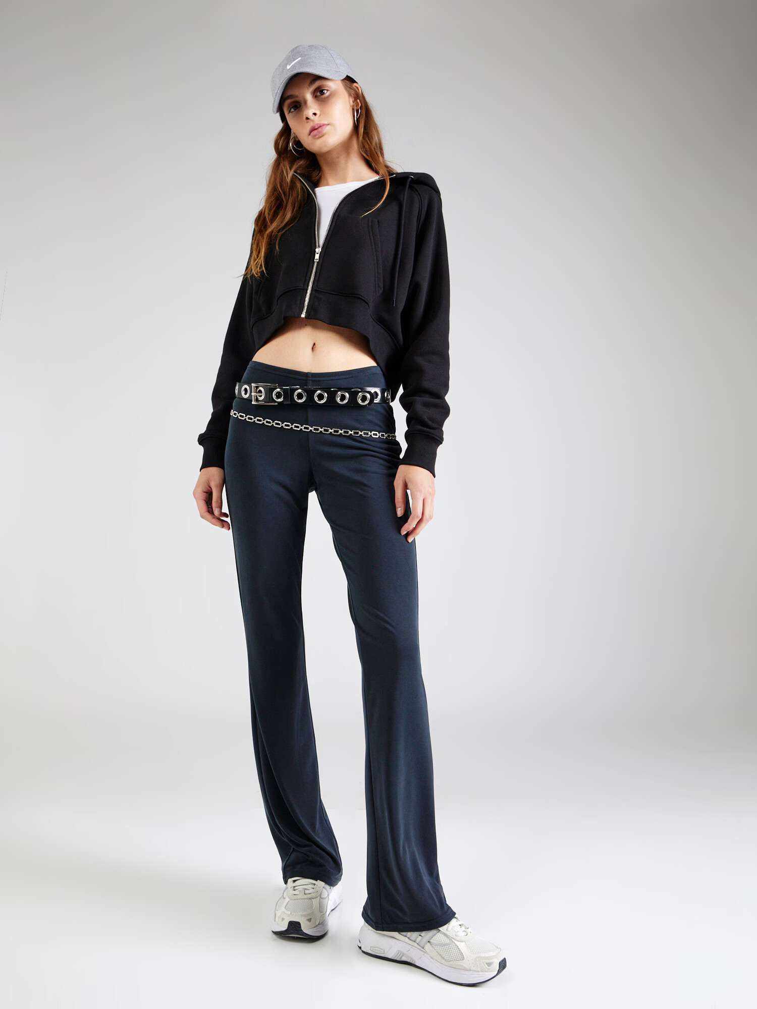 WEEKDAY Pantaloni 'Bea' negru - Pled.ro