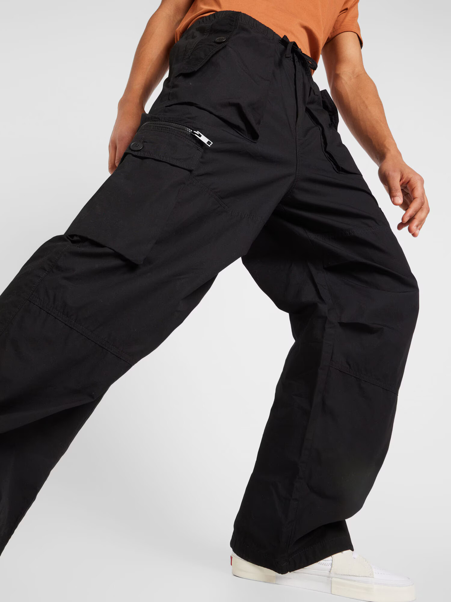 WEEKDAY Pantaloni cu buzunare 'Piper' negru - Pled.ro