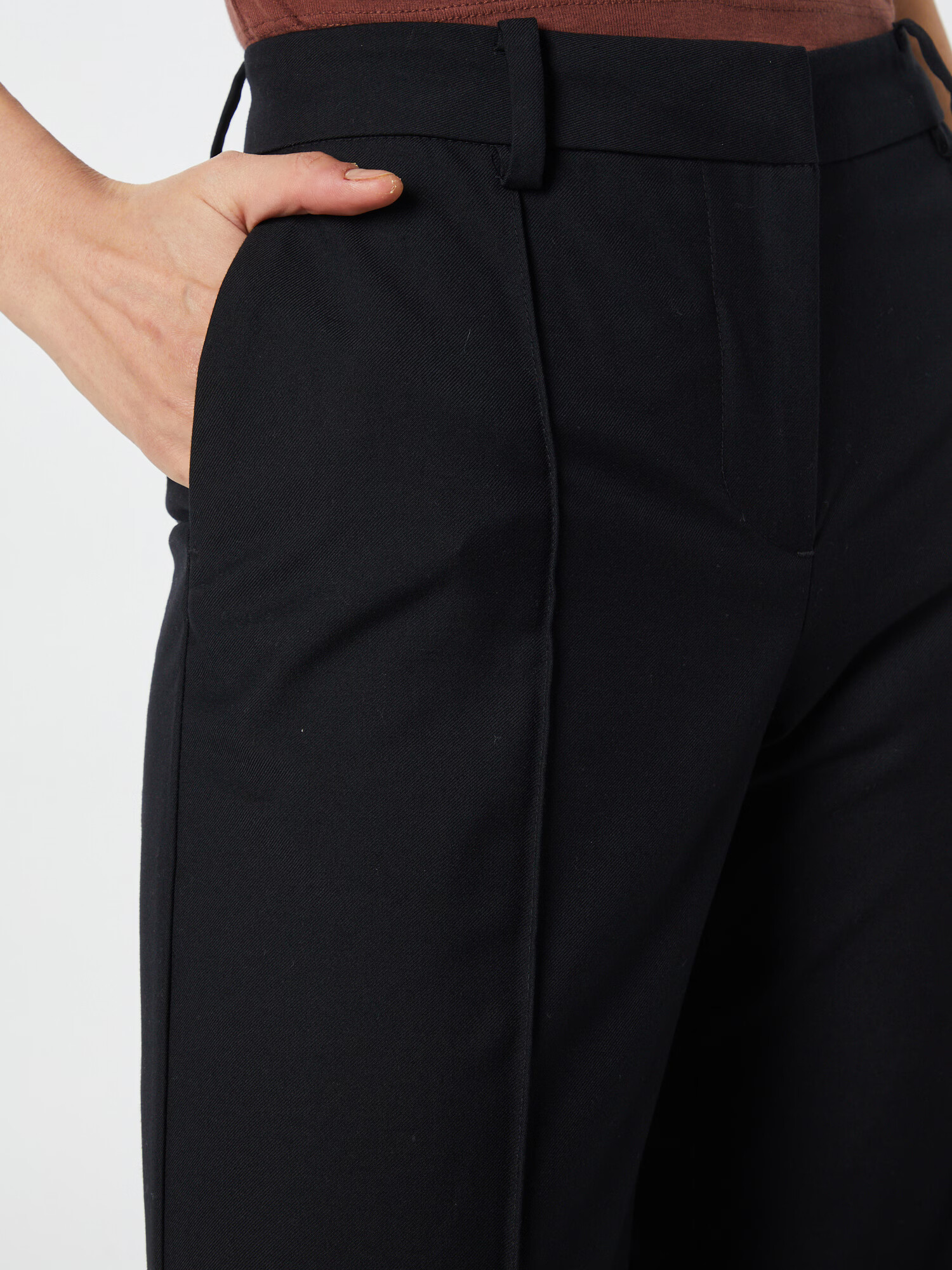 WEEKDAY Pantaloni cu dungă 'Kendall' negru - Pled.ro