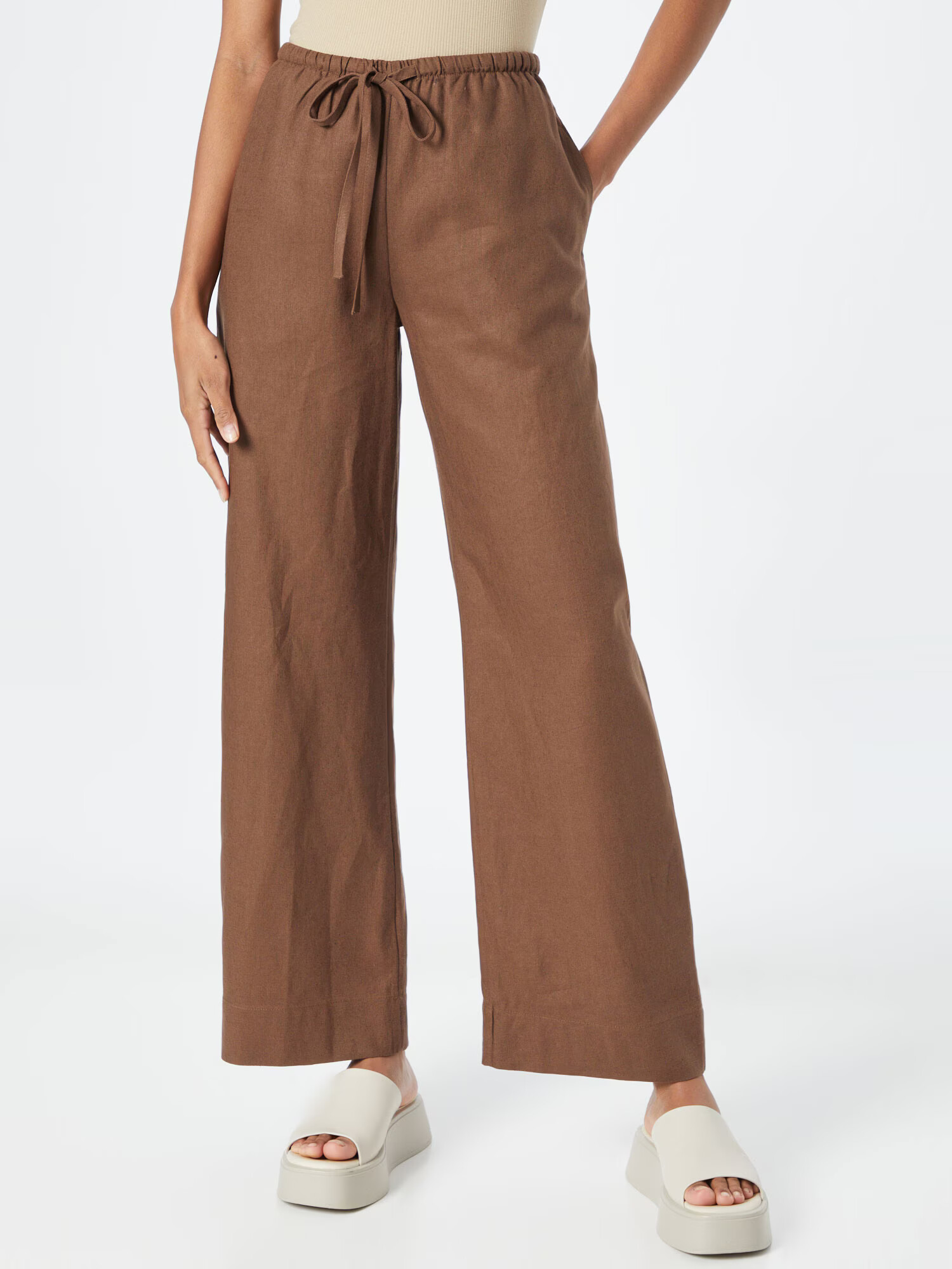 WEEKDAY Pantaloni 'Mia' brocart - Pled.ro