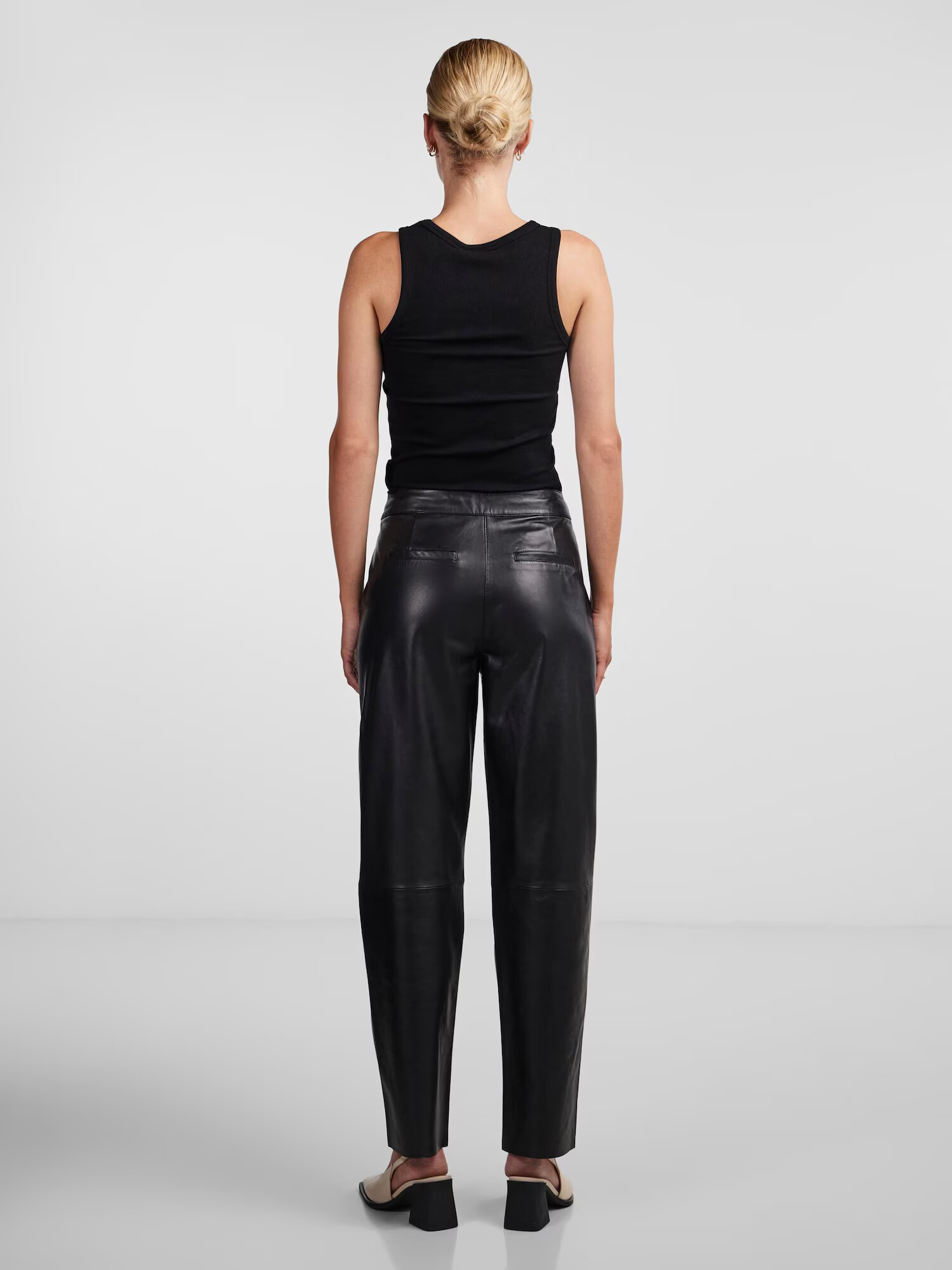 Y.A.S Pantaloni 'LINE' negru - Pled.ro