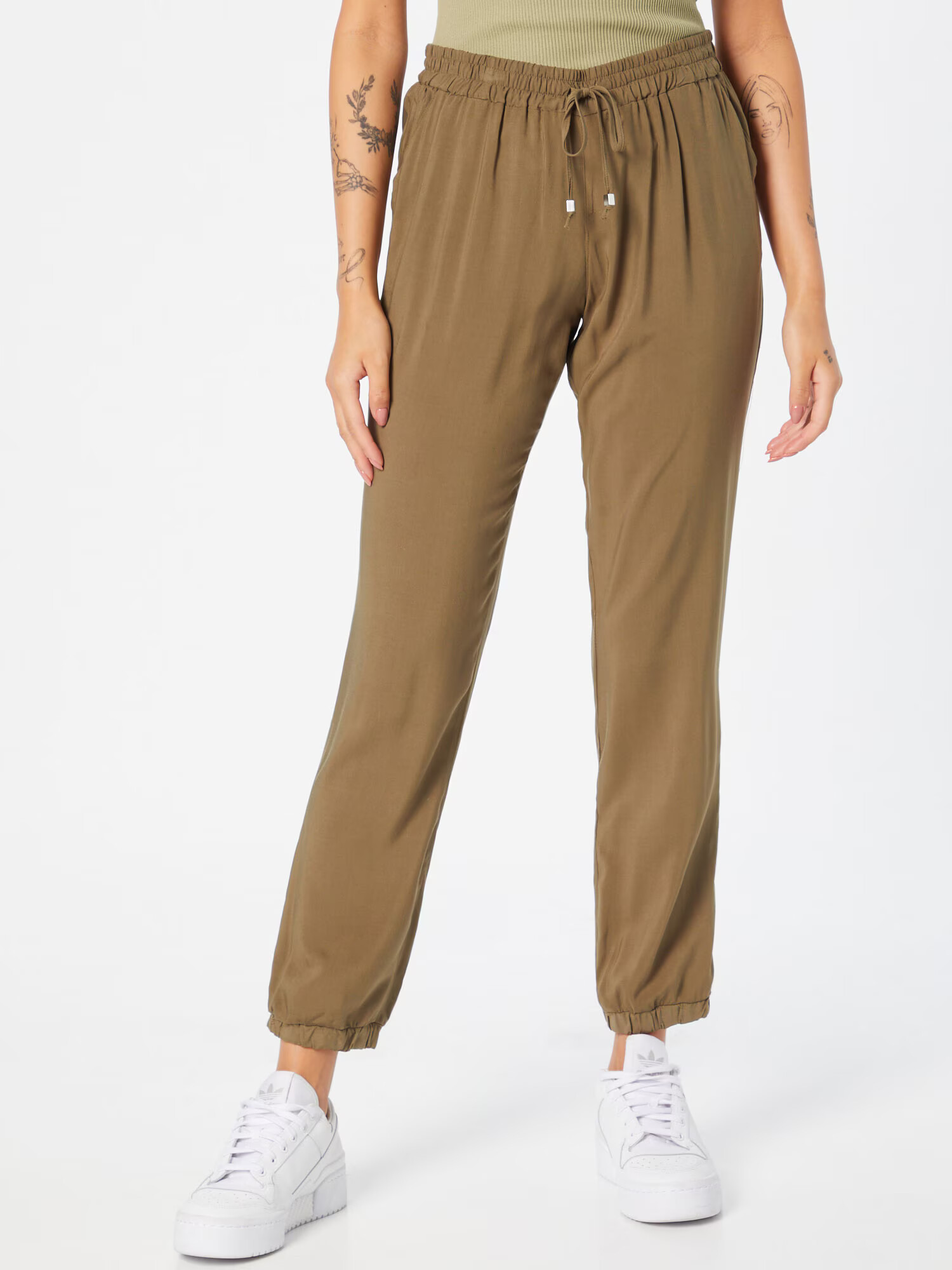 ZABAIONE Pantaloni 'Mary' oliv - Pled.ro