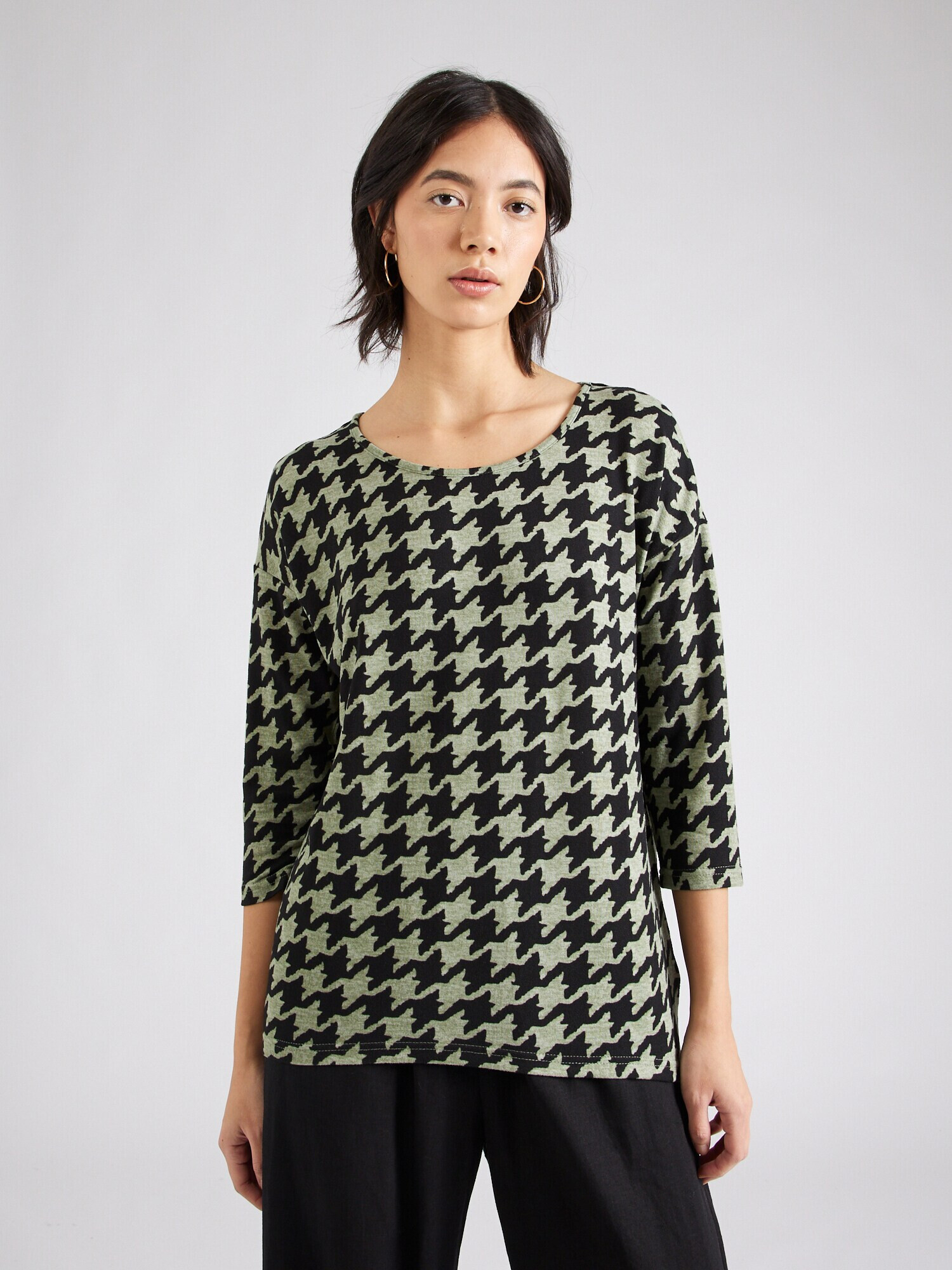 ZABAIONE Tricou 'Becky' verde pastel / negru - Pled.ro