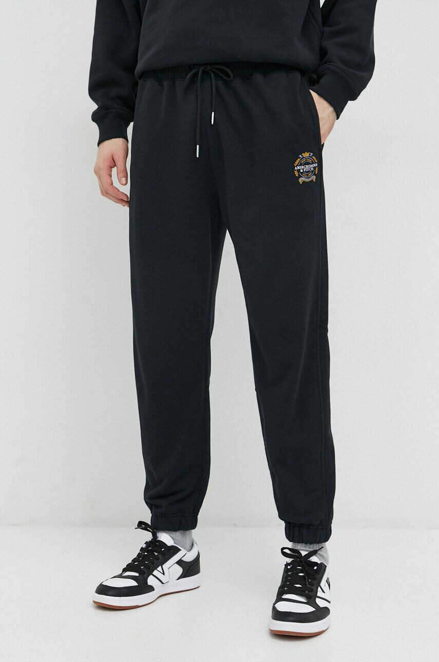 Abercrombie & Fitch pantaloni de trening culoarea negru cu imprimeu - Pled.ro