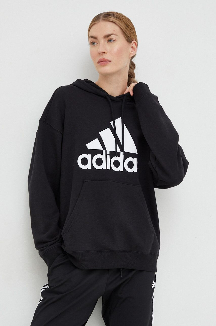 adidas hanorac de bumbac femei culoarea negru cu glugă cu imprimeu - Pled.ro