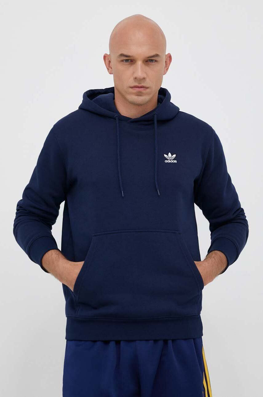 adidas Originals bluza barbati culoarea albastru marin cu glugă cu imprimeu - Pled.ro