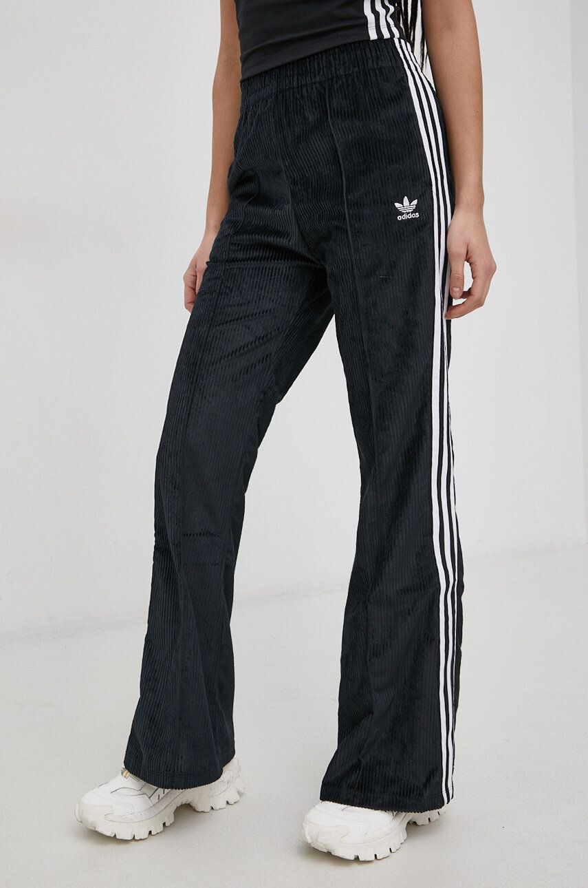 adidas Originals Pantaloni H37837 - Pled.ro