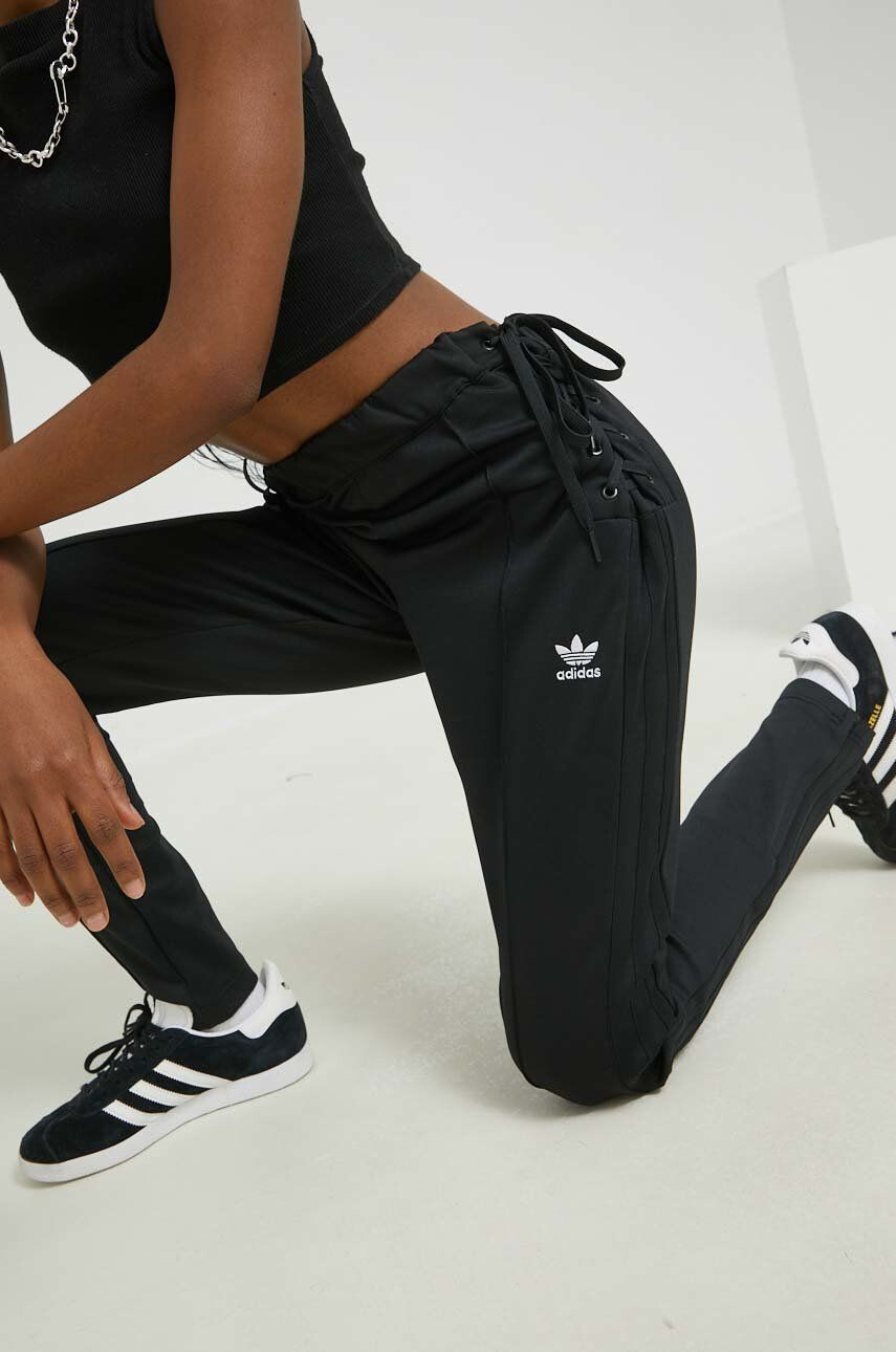 adidas Originals pantaloni - Pled.ro