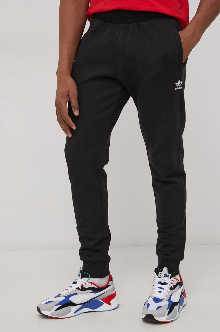 adidas Originals pantaloni de bumbac HD9779 femei culoarea bej cu imprimeu HD9779-WONWHI - Pled.ro