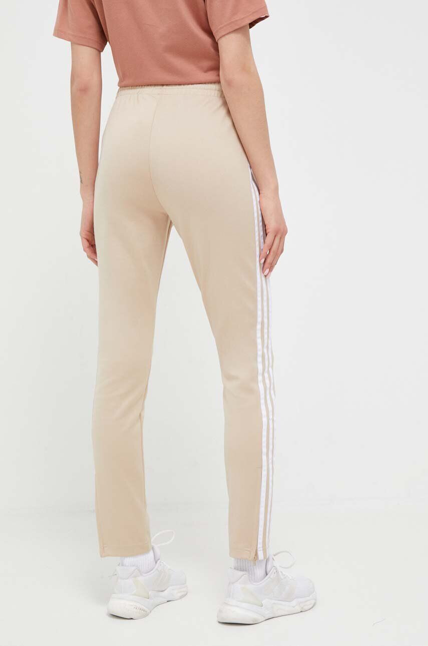 adidas Originals pantaloni de trening culoarea bej cu imprimeu - Pled.ro