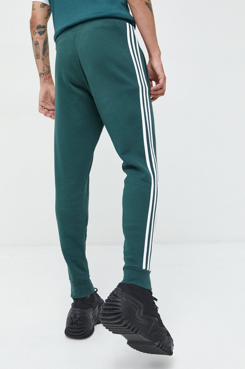 adidas Originals pantaloni de trening barbati culoarea verde cu imprimeu - Pled.ro