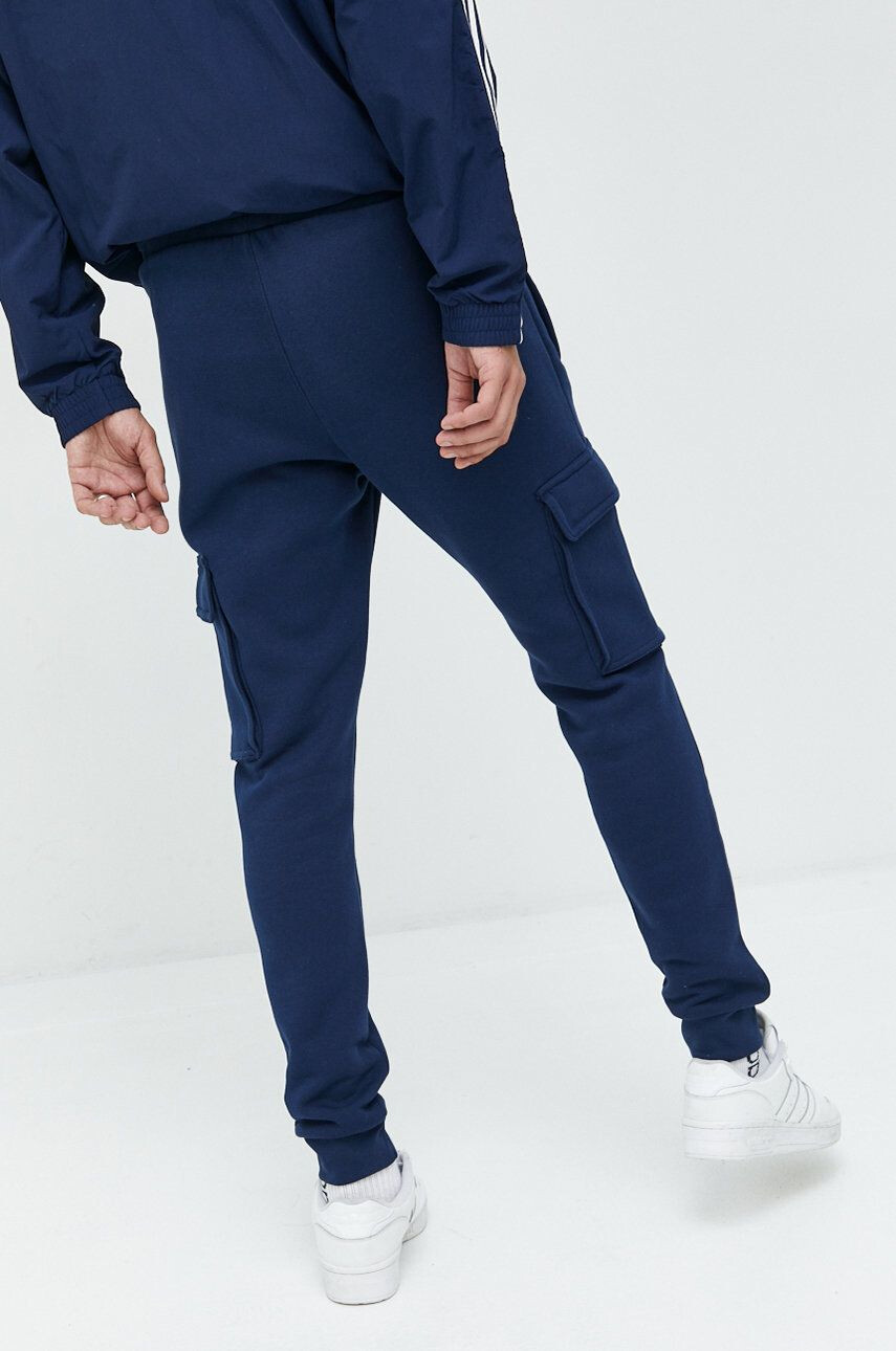 adidas Originals pantaloni de trening barbati culoarea albastru marin cu imprimeu - Pled.ro