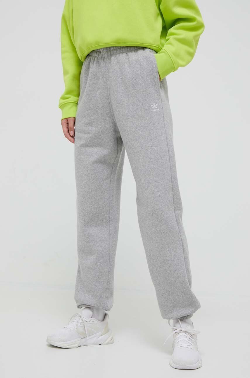 adidas Originals pantaloni de trening culoarea gri cu imprimeu IA4795-grey - Pled.ro