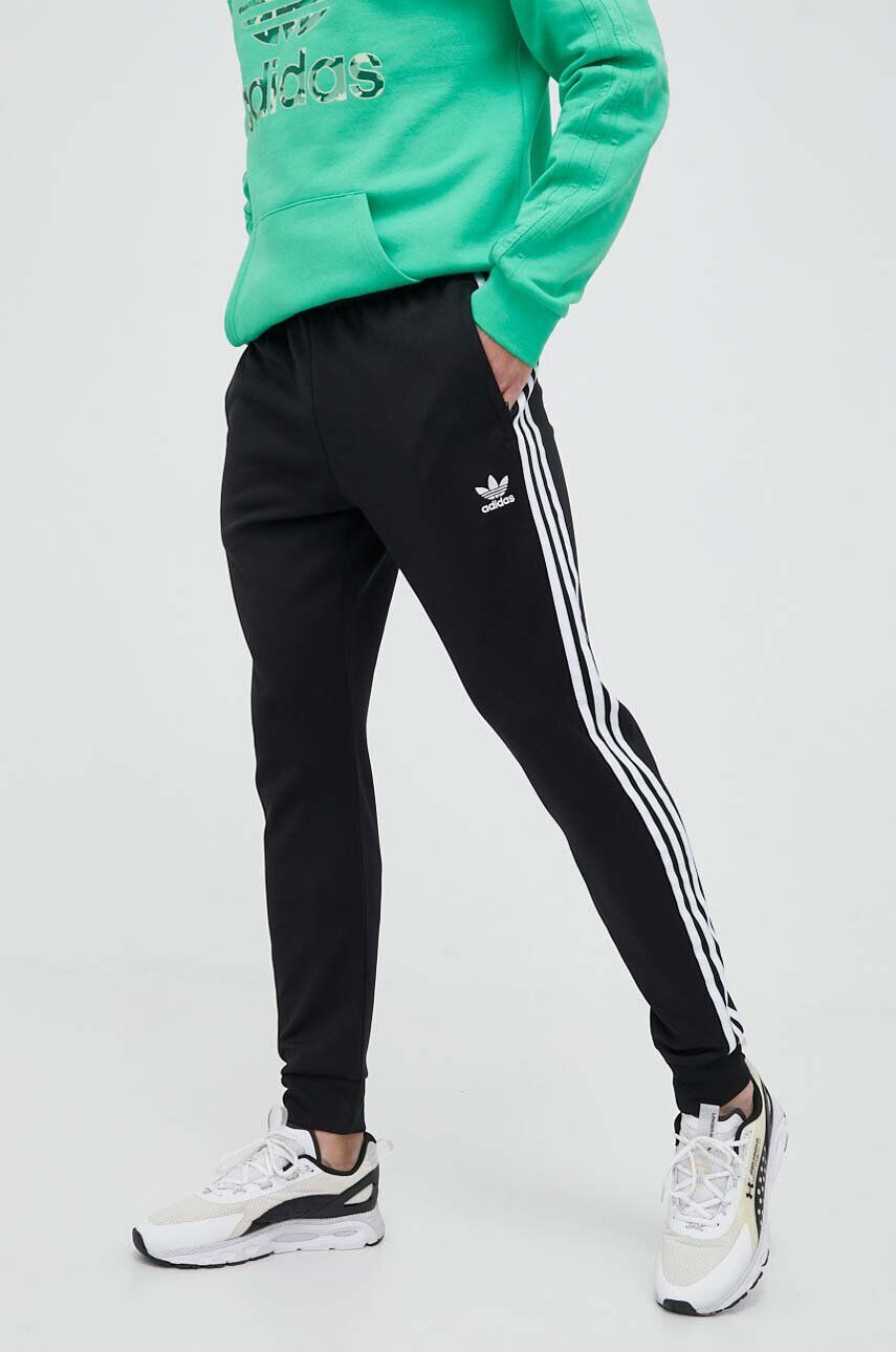 adidas Originals pantaloni de trening din bumbac culoarea negru cu imprimeu - Pled.ro