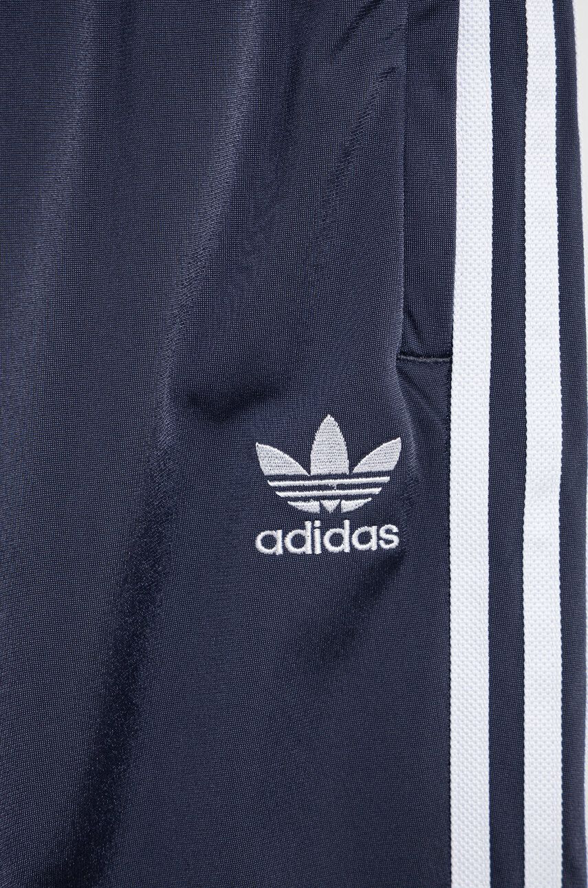 adidas Originals pantaloni de trening pentru copii HD2045 culoarea albastru marin cu imprimeu - Pled.ro