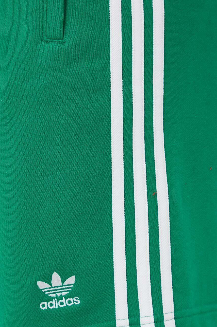 adidas Originals pantaloni scurti din bumbac culoarea verde - Pled.ro