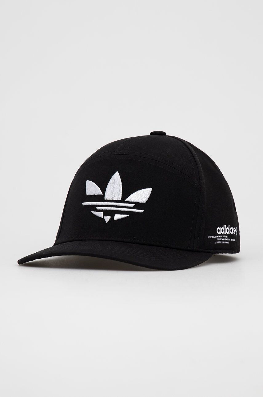 adidas Originals Căciulă culoarea negru cu imprimeu - Pled.ro