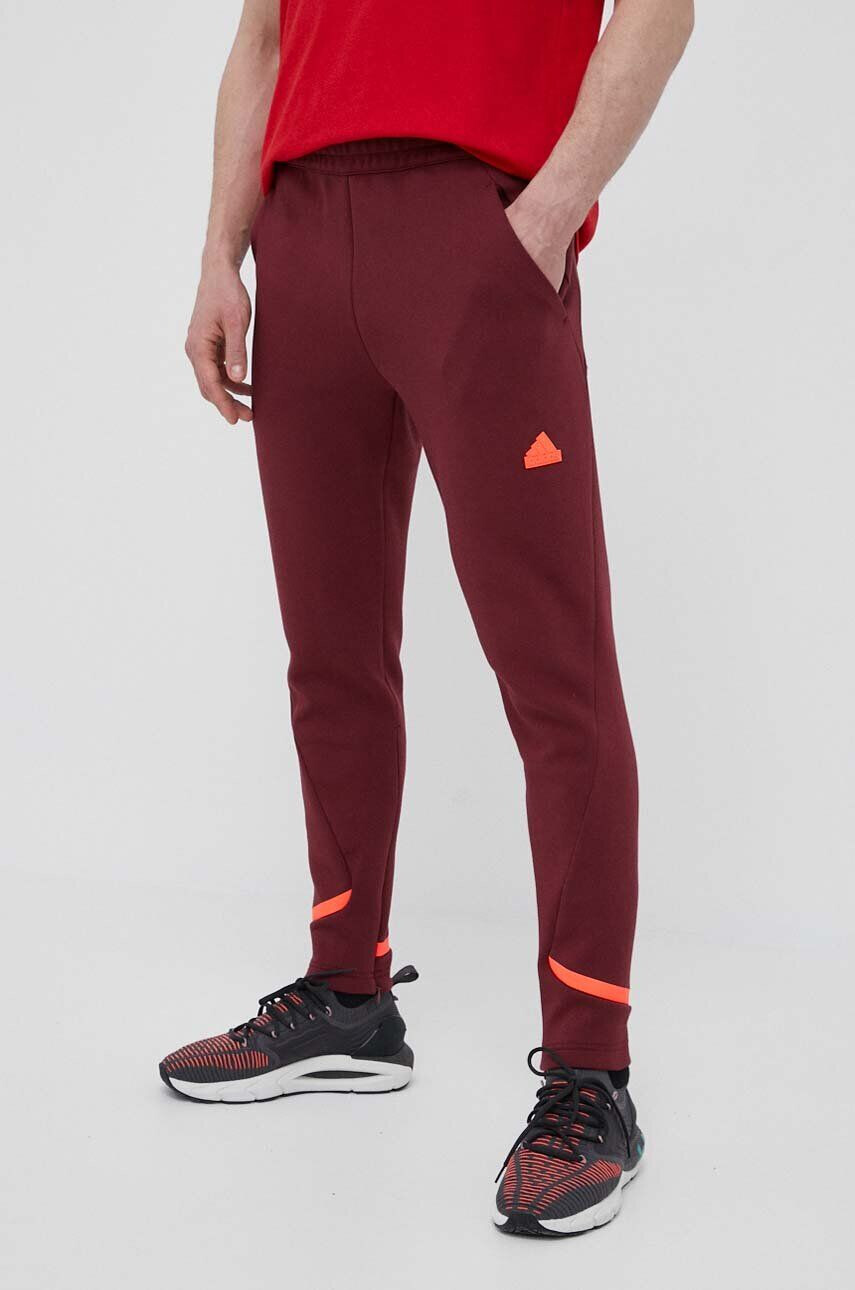 adidas pantaloni de trening culoarea bordo cu imprimeu - Pled.ro