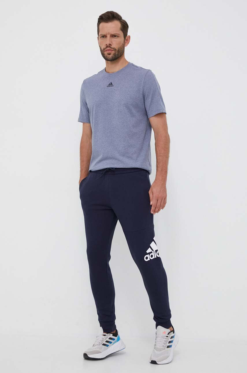 adidas pantaloni de trening culoarea albastru marin cu imprimeu - Pled.ro