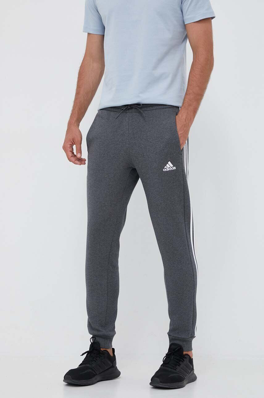 adidas pantaloni de trening culoarea gri cu imprimeu - Pled.ro