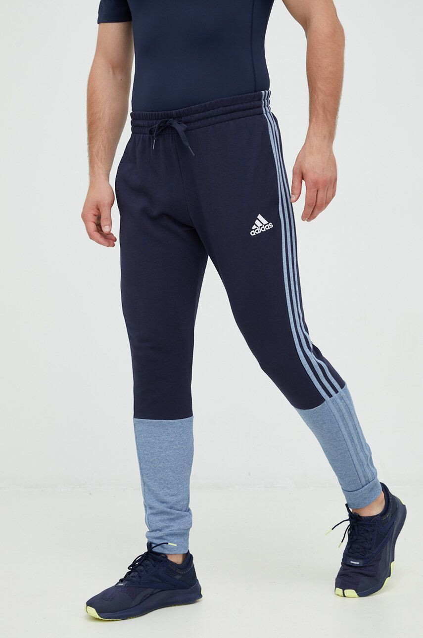 adidas pantaloni de trening barbati culoarea albastru marin neted - Pled.ro