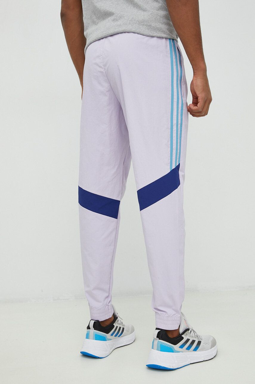 adidas pantaloni de trening barbati culoarea violet cu imprimeu - Pled.ro