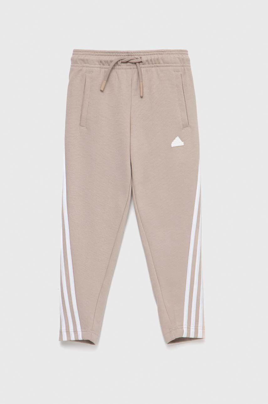 adidas pantaloni de trening pentru copii U FI 3S culoarea bej cu imprimeu - Pled.ro