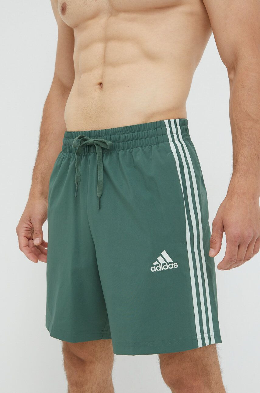 adidas pantaloni scurți de antrenament Essential Chelsea - Pled.ro