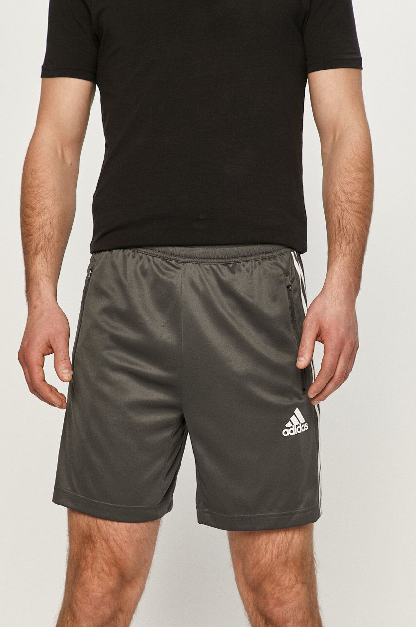 adidas pantaloni scurti femei culoarea negru neted high waist - Pled.ro