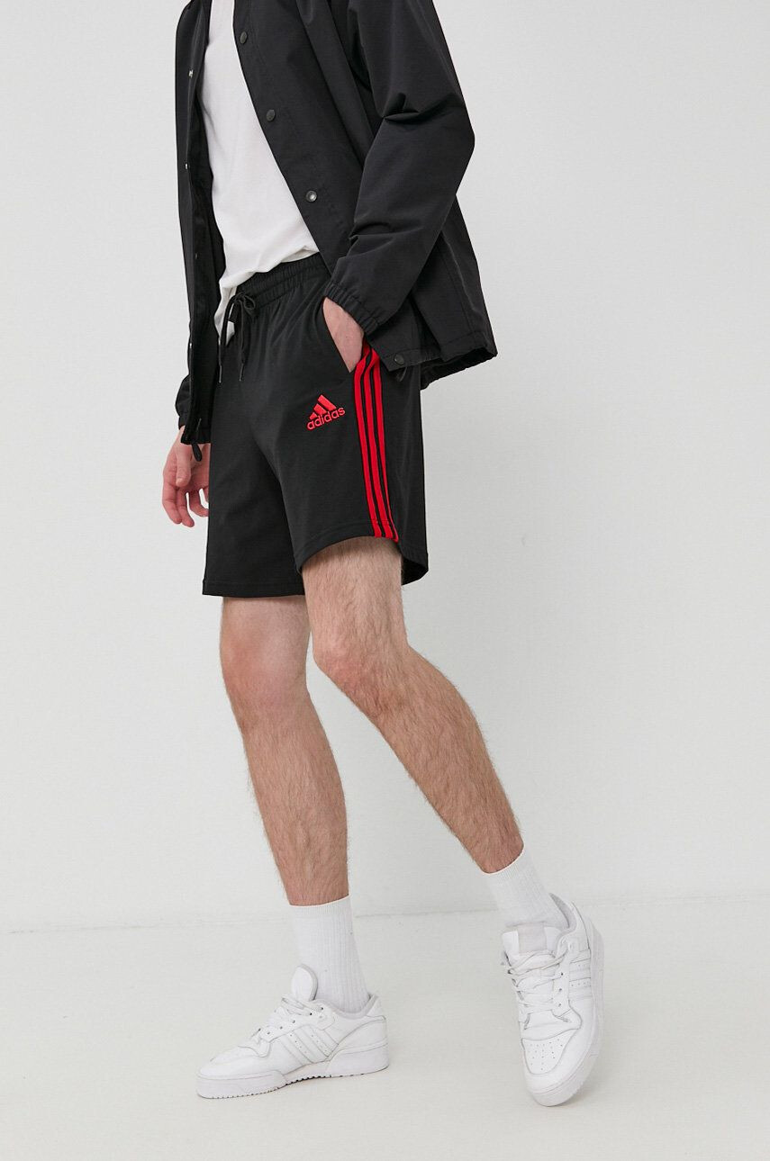 adidas Pantaloni scurți bărbați culoarea negru - Pled.ro